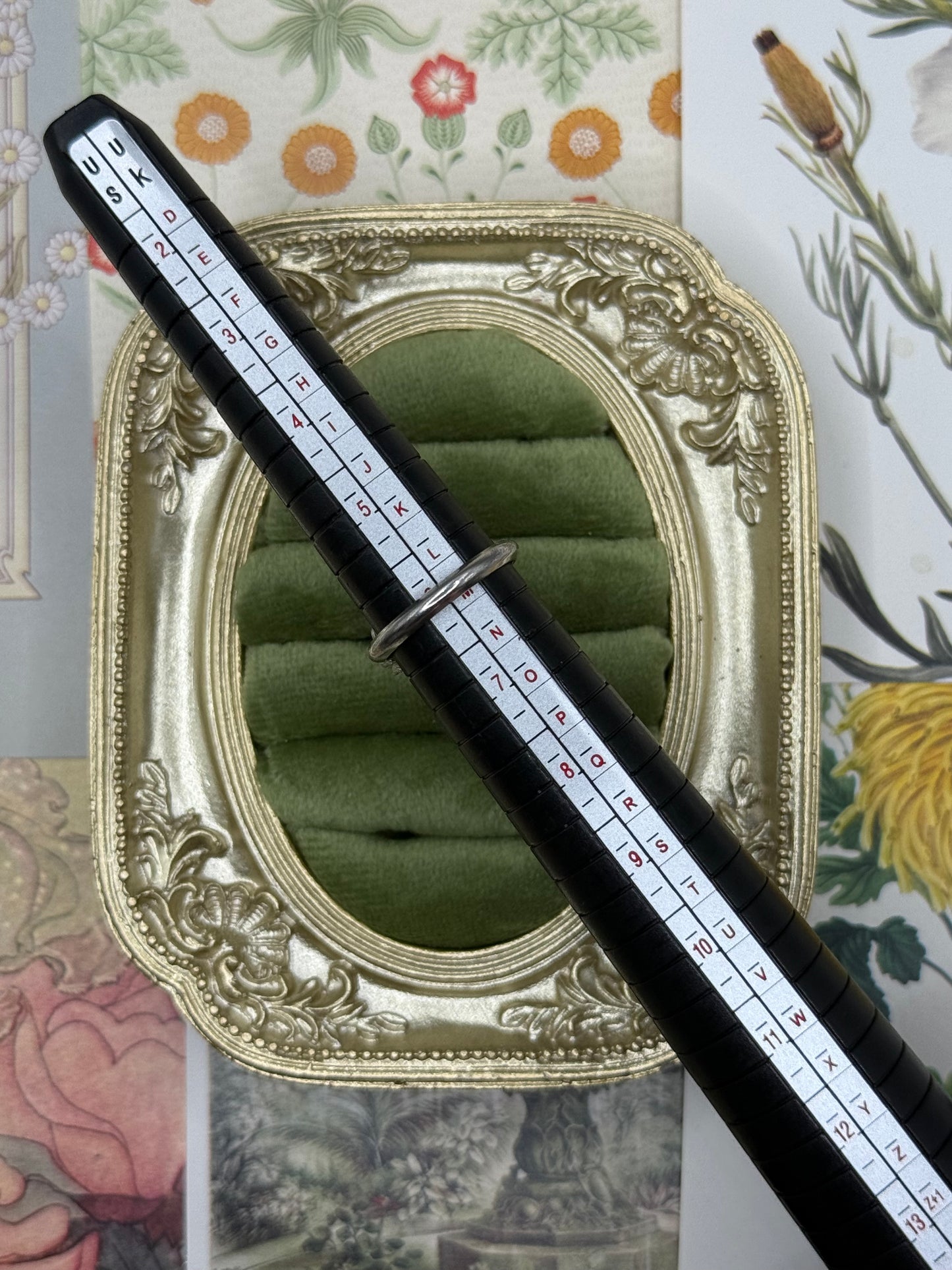 Vintage Silver Tone Avon Ring Size 6