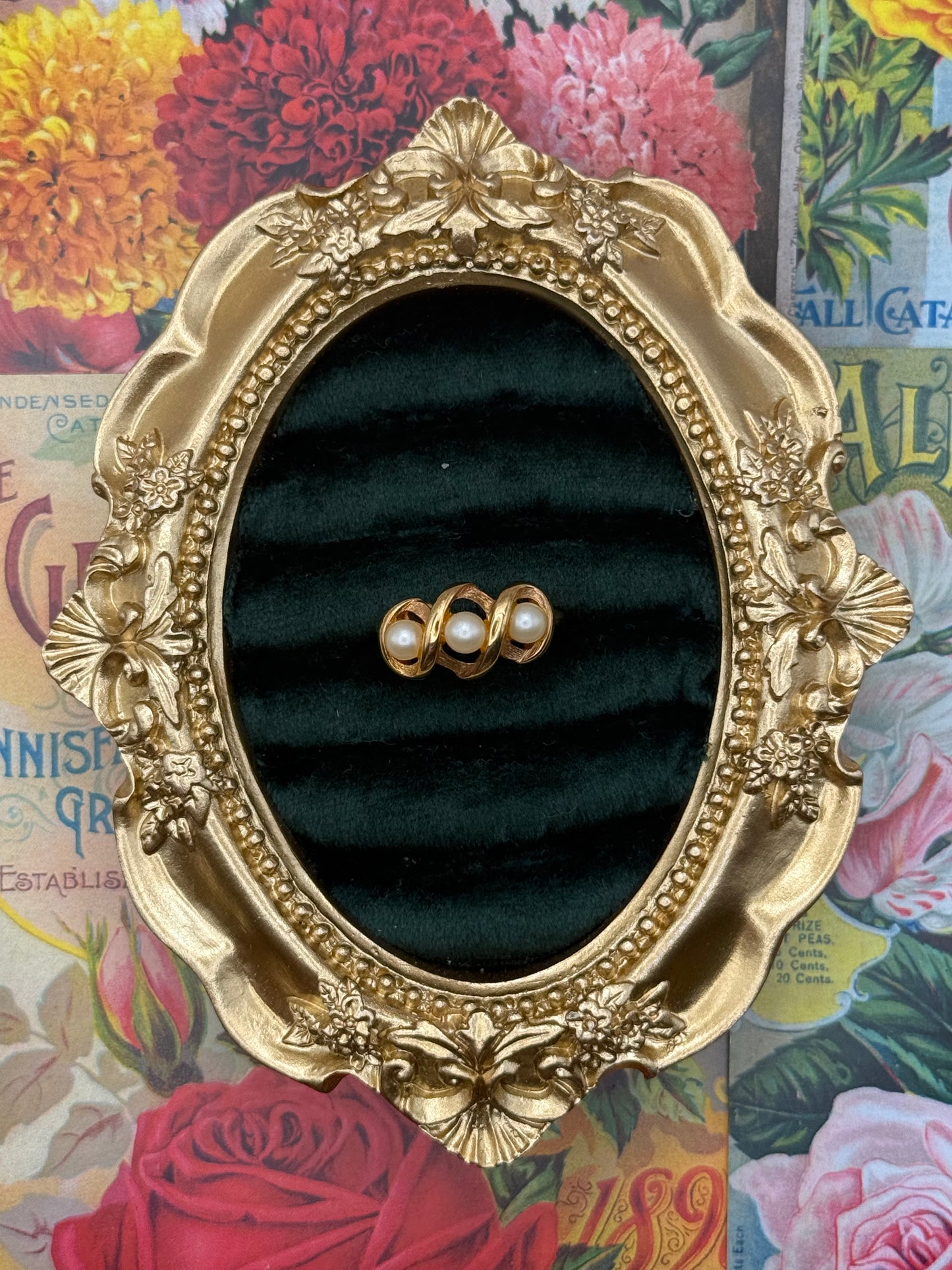 Vintage Gold Tone Avon Pearl Ring Size 6.75