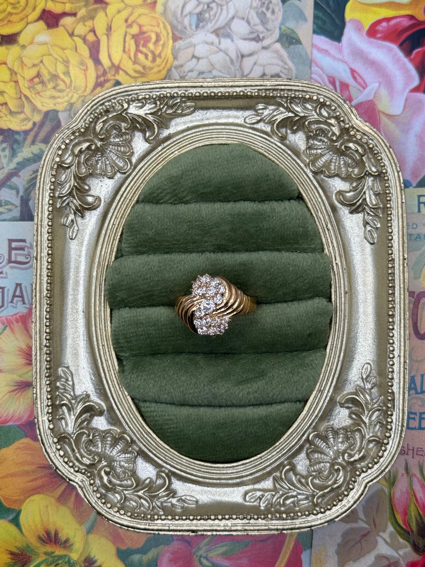 Vintage Gold Tone Ring Size 5.25