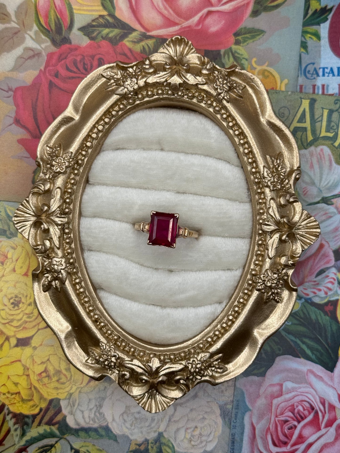 10k Solid Gold Red Stone Ring Size 8.5