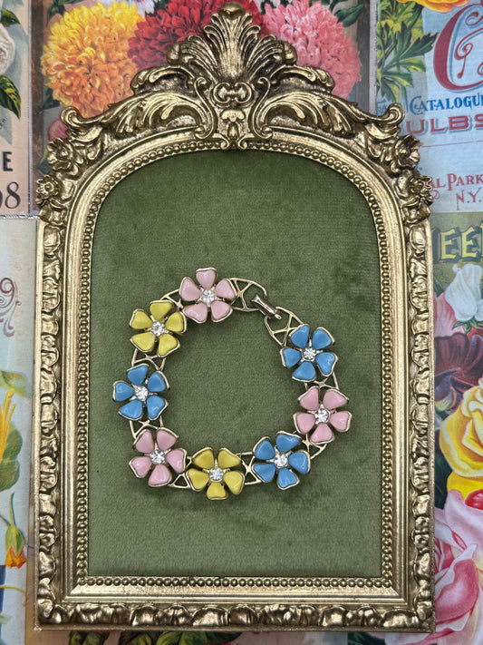 Vintage Gold Tone Floral Bracelet 6.75”