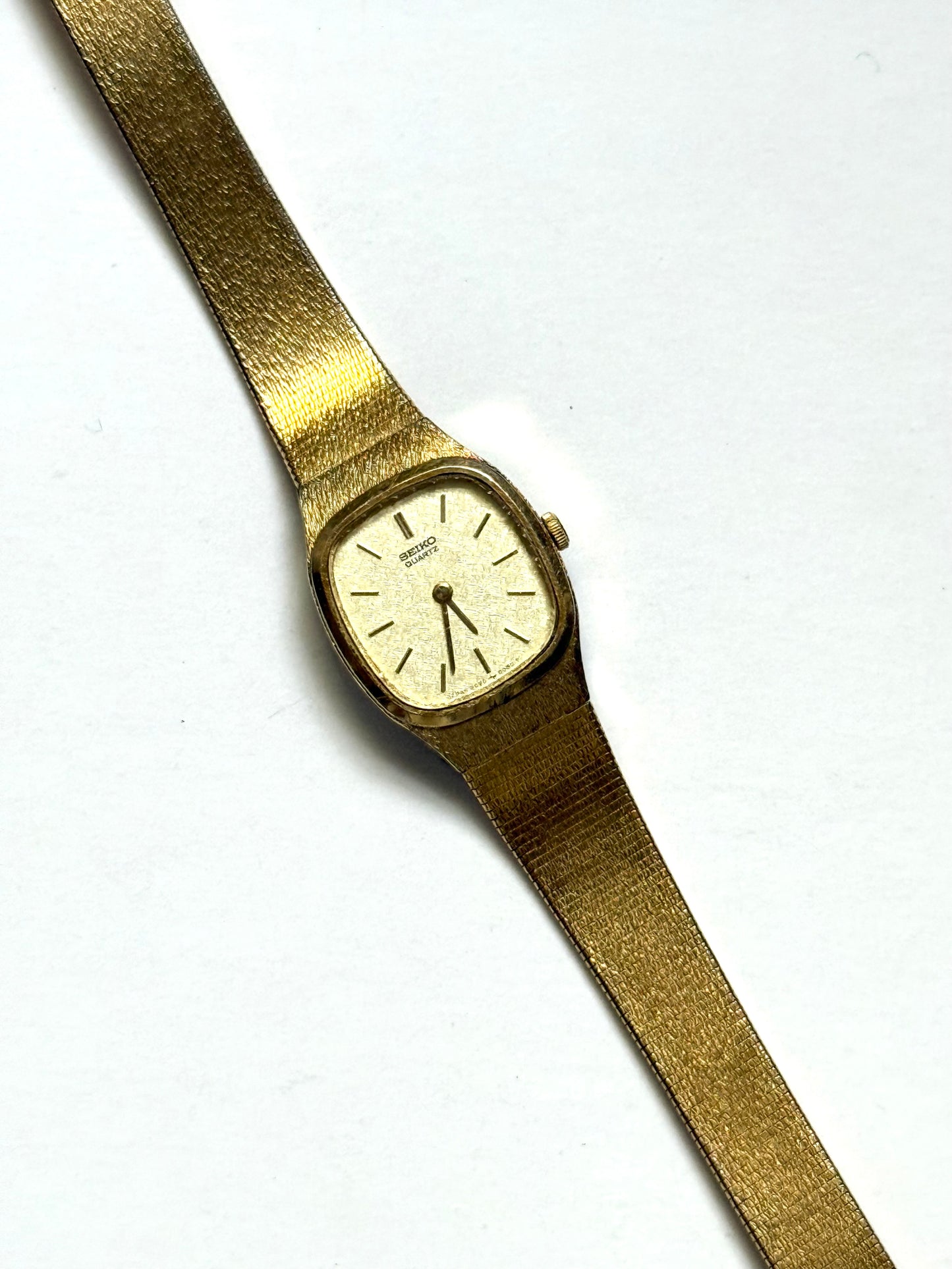 working gold tone square dial seiko watch