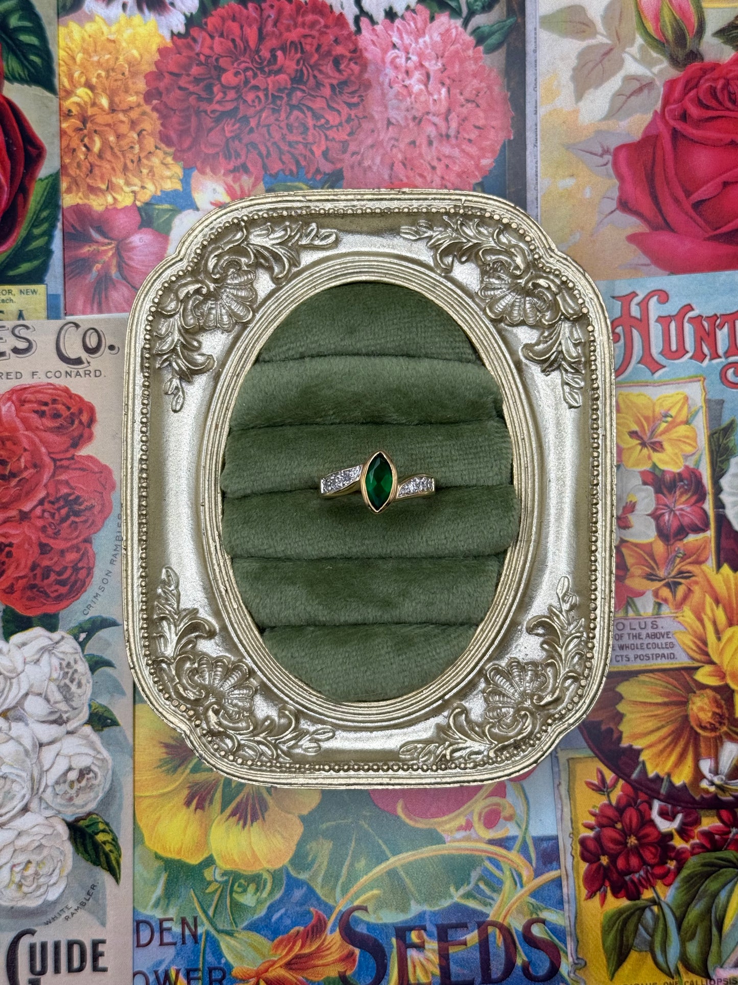 Vintage Gold Tone Old Stock Ring Size 7