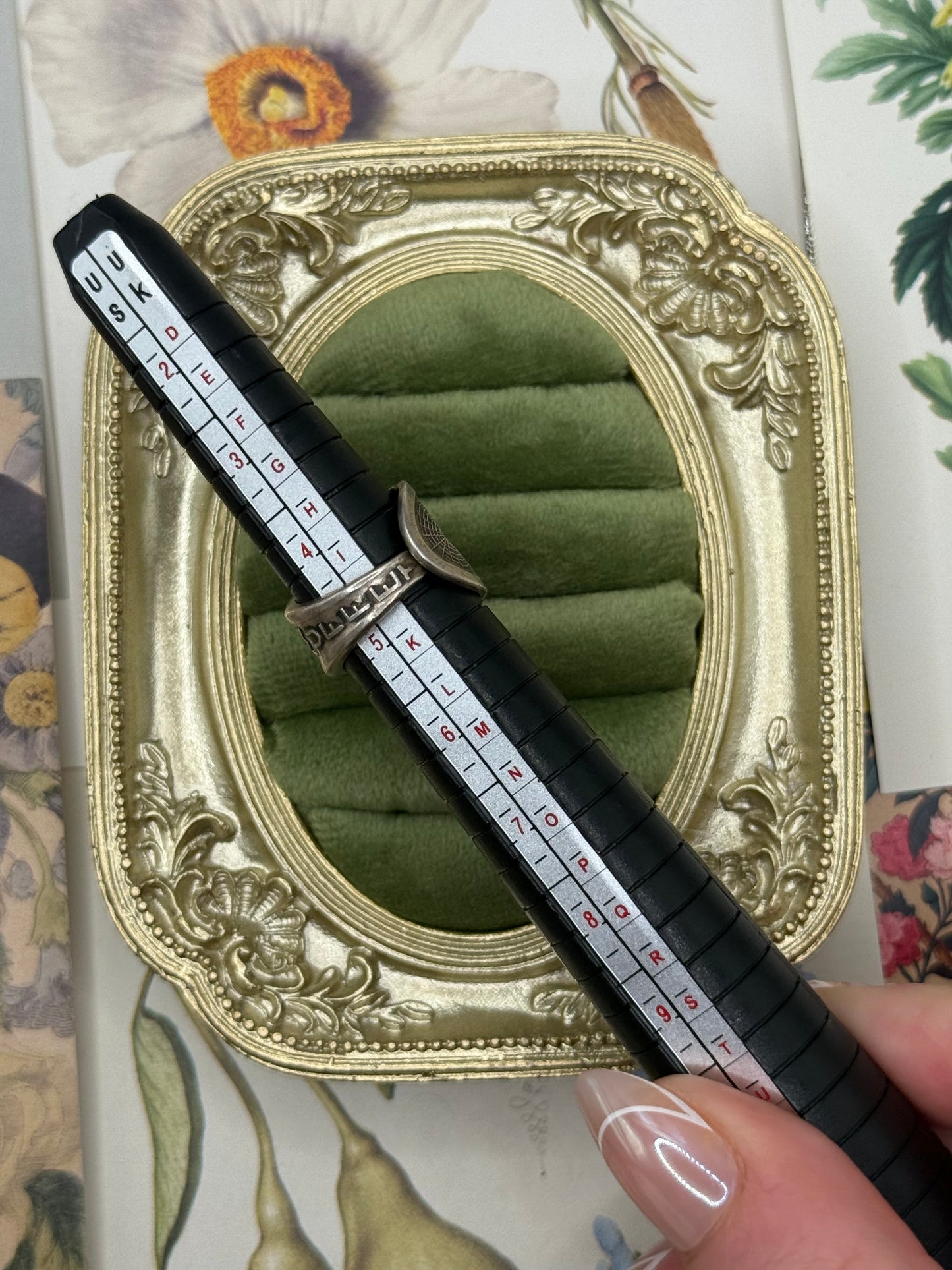 Vintage Sterling Silver Miss Muffett Spoon Ring Size 6