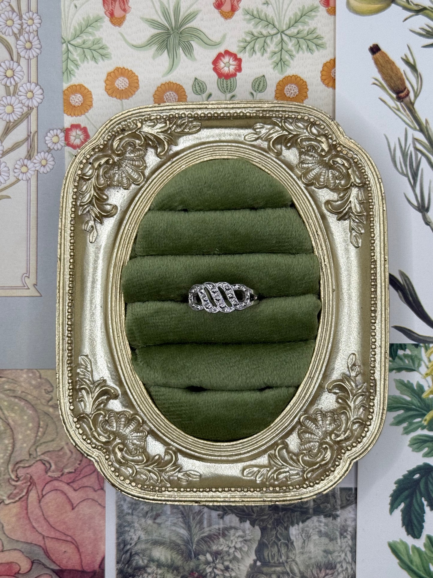 Vintage Silver Tone Avon Ring Size 7