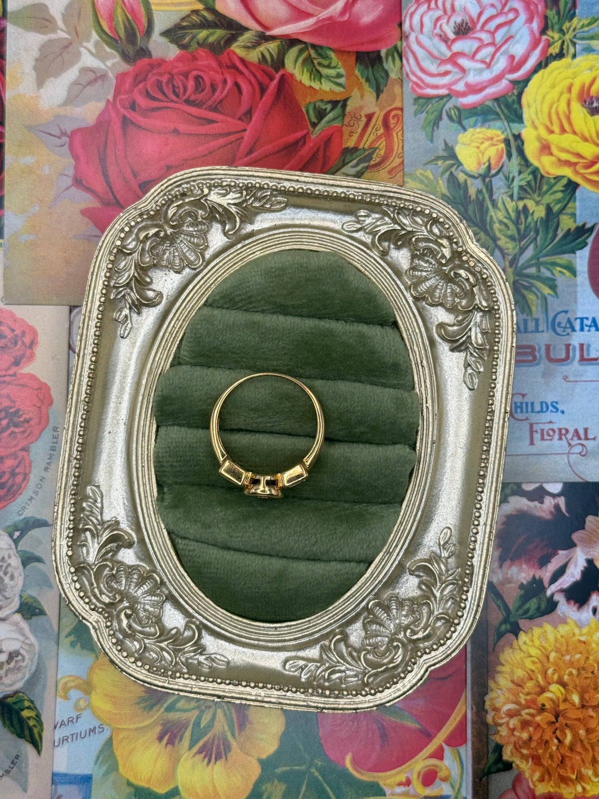 Vintage Gold Tone Old Stock Bezel Ring Size 10.25