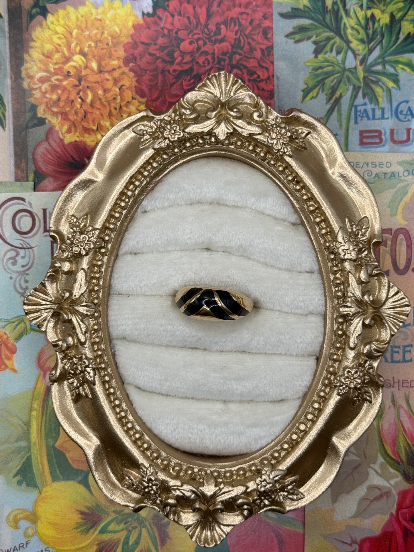 Vintage Gold Tone Enameled Ring Size 5.75