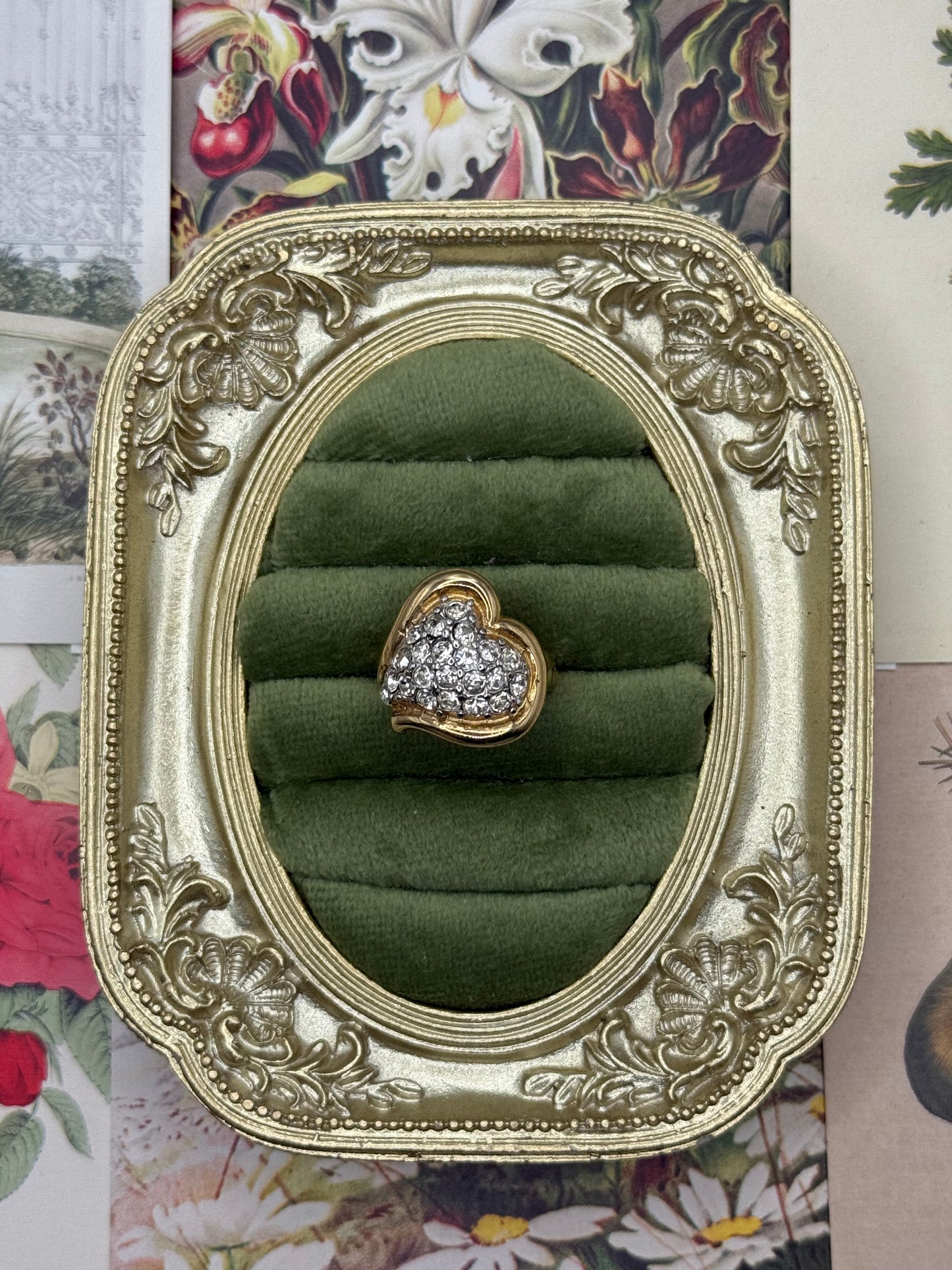 Vintage Gold Tone Old Stock Heart Ring Size 5.75