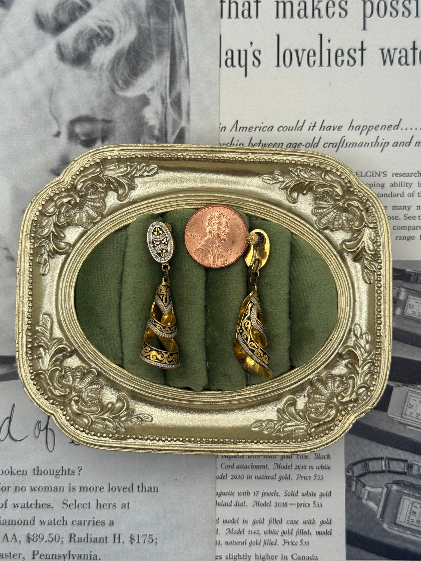 Vintage Gold Tone Damascene Screw Back Earrings