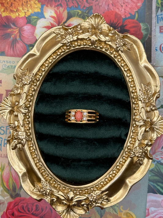 Vintage Gold Tone Avon Ring Size 5