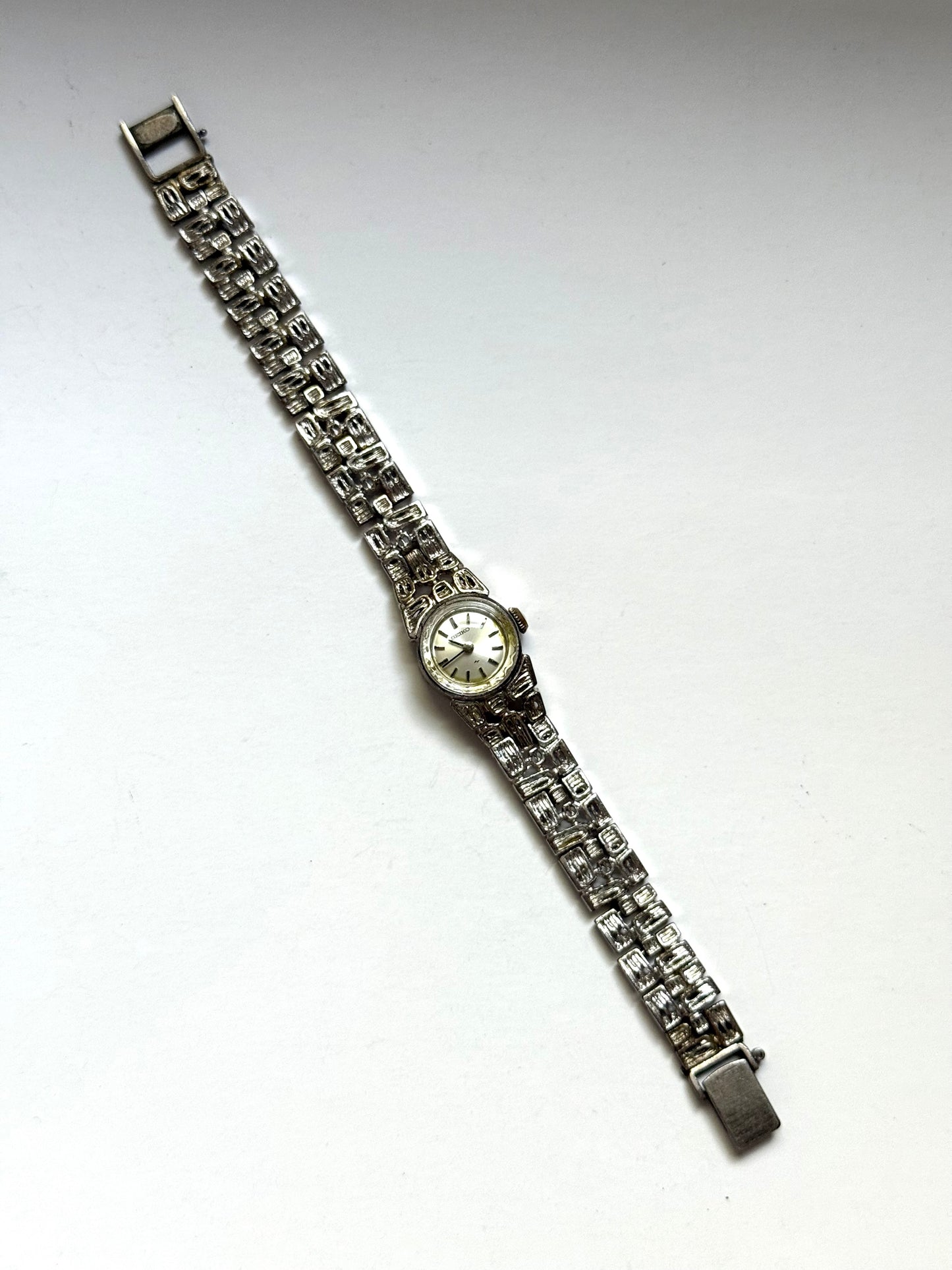 working silver tone wind up seiko watch