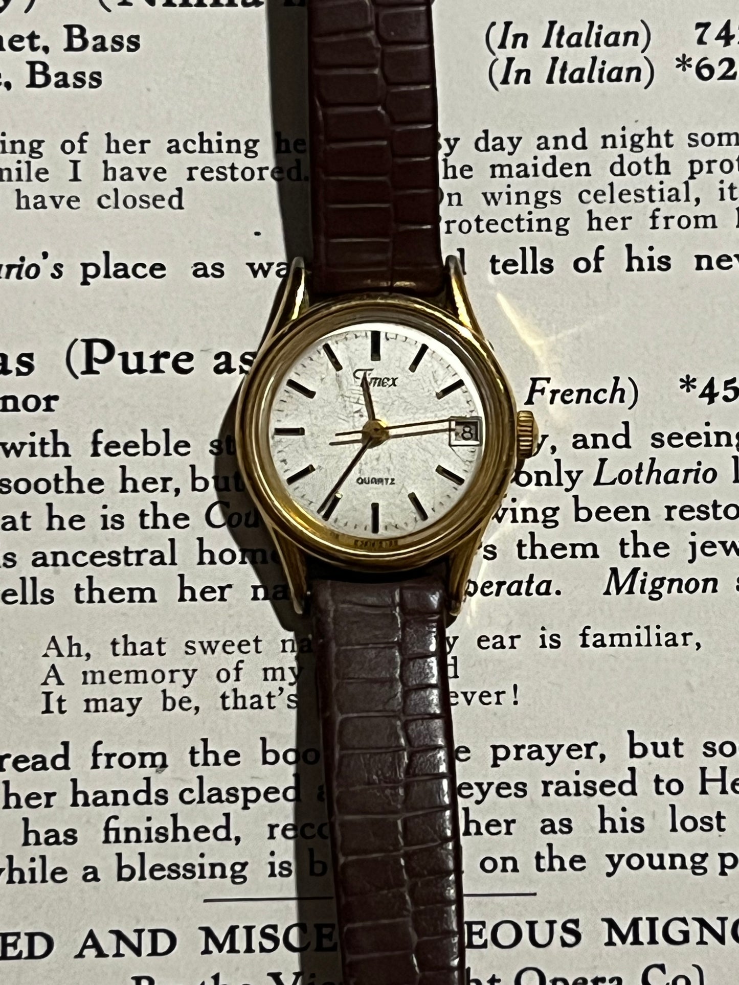 timex gold tone leather band vintage women’s watch