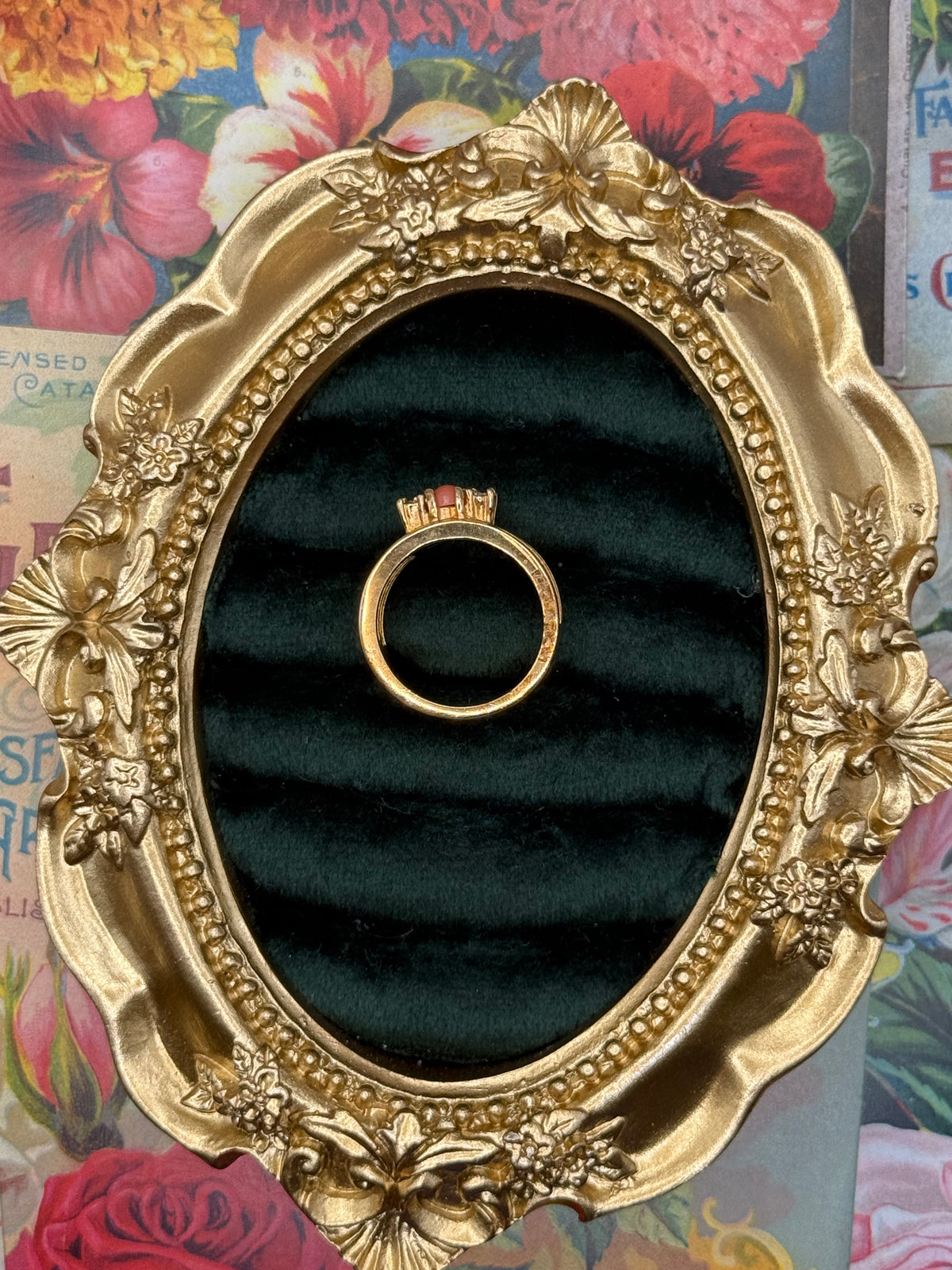Vintage Gold Tone Avon Ring Size 5