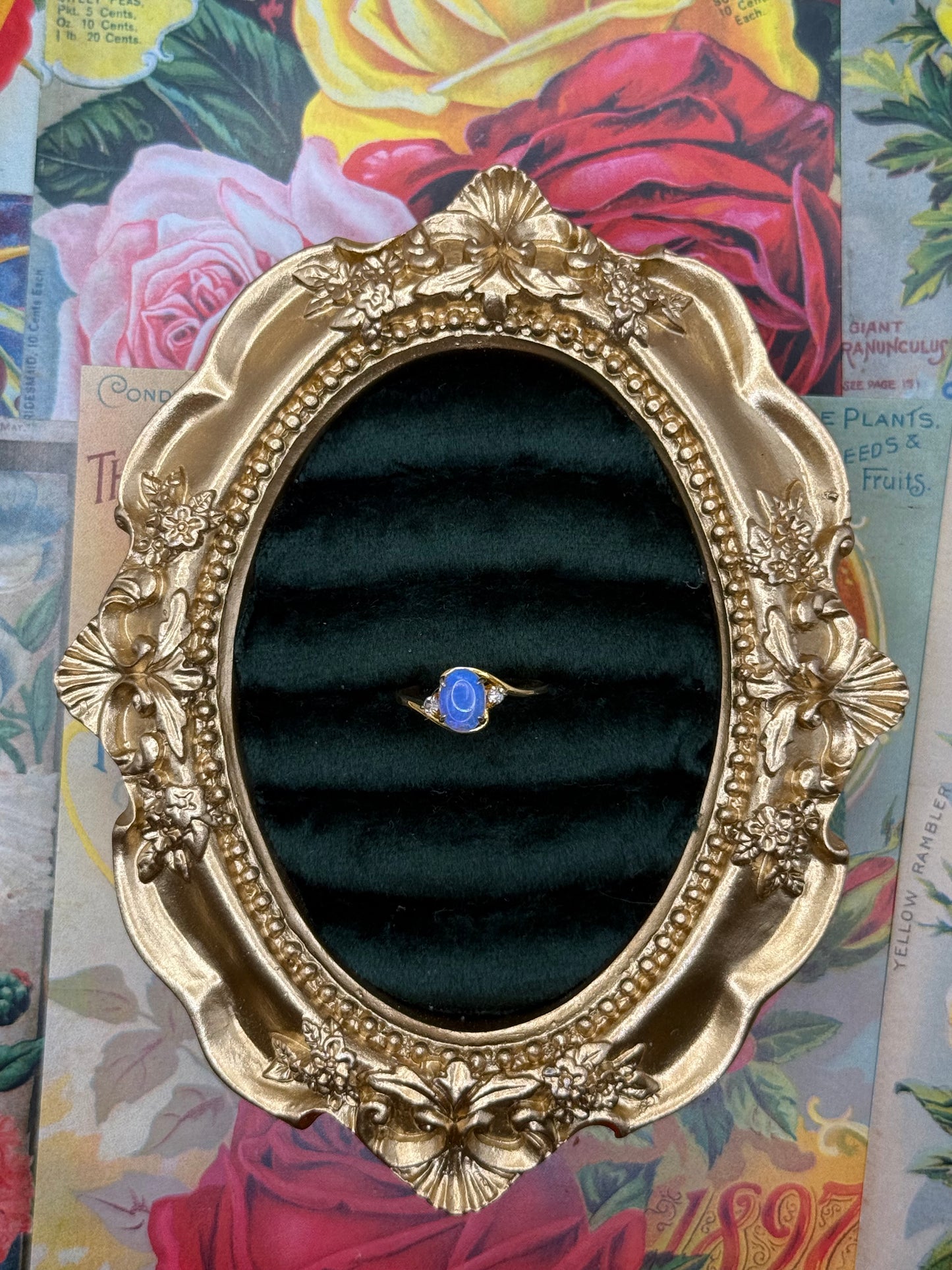 Vintage Gold Tone Dainty Ring Size 5