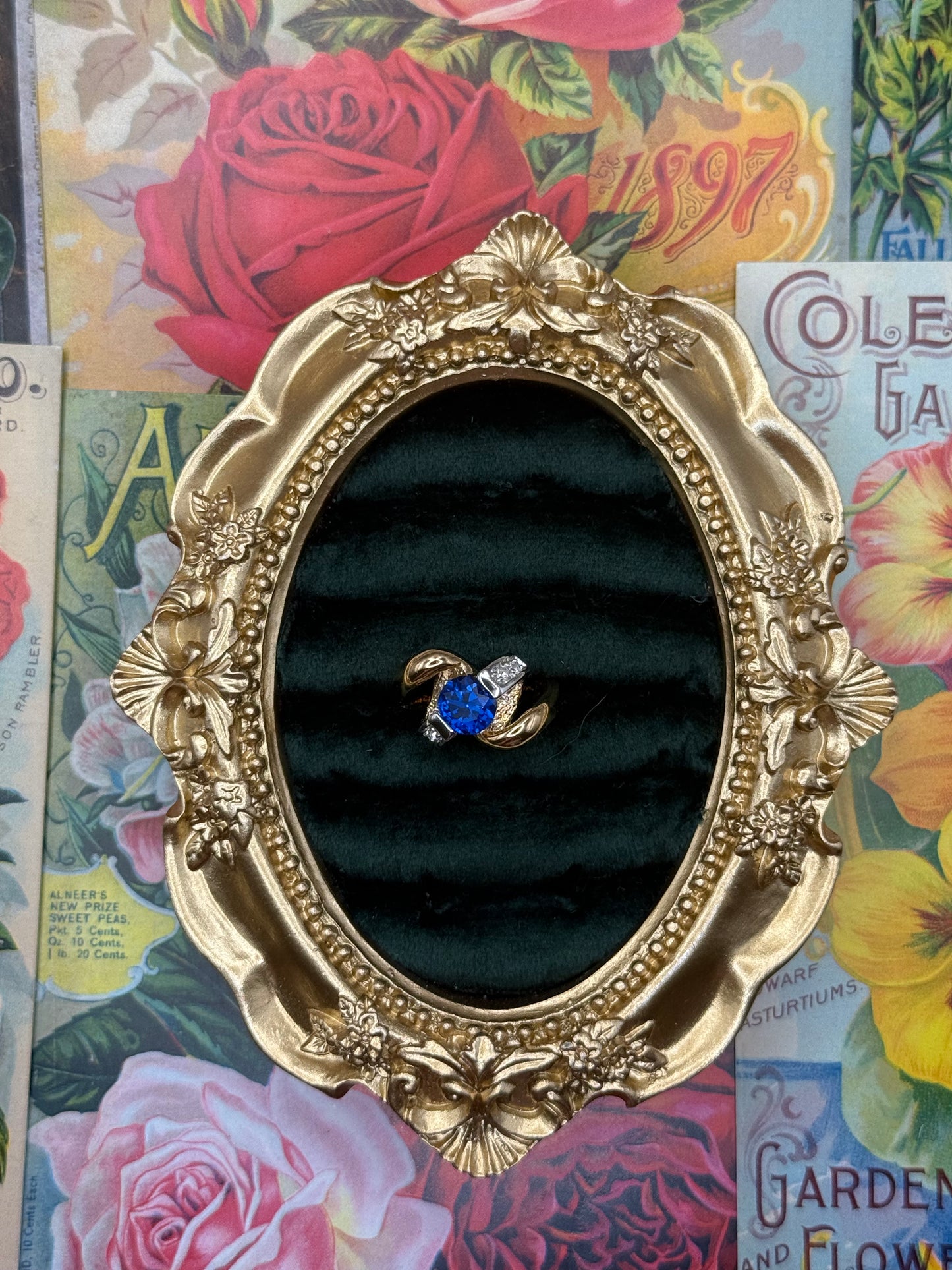 Vintage Gold Tone Old Stock Ring Size 6