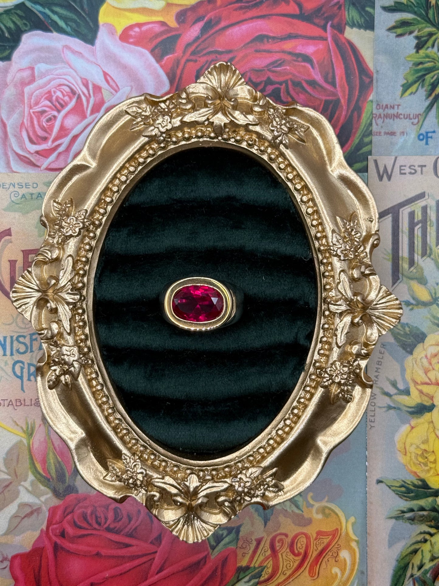 Vintage Two Tone Old Stock Bezel Ring Size 5