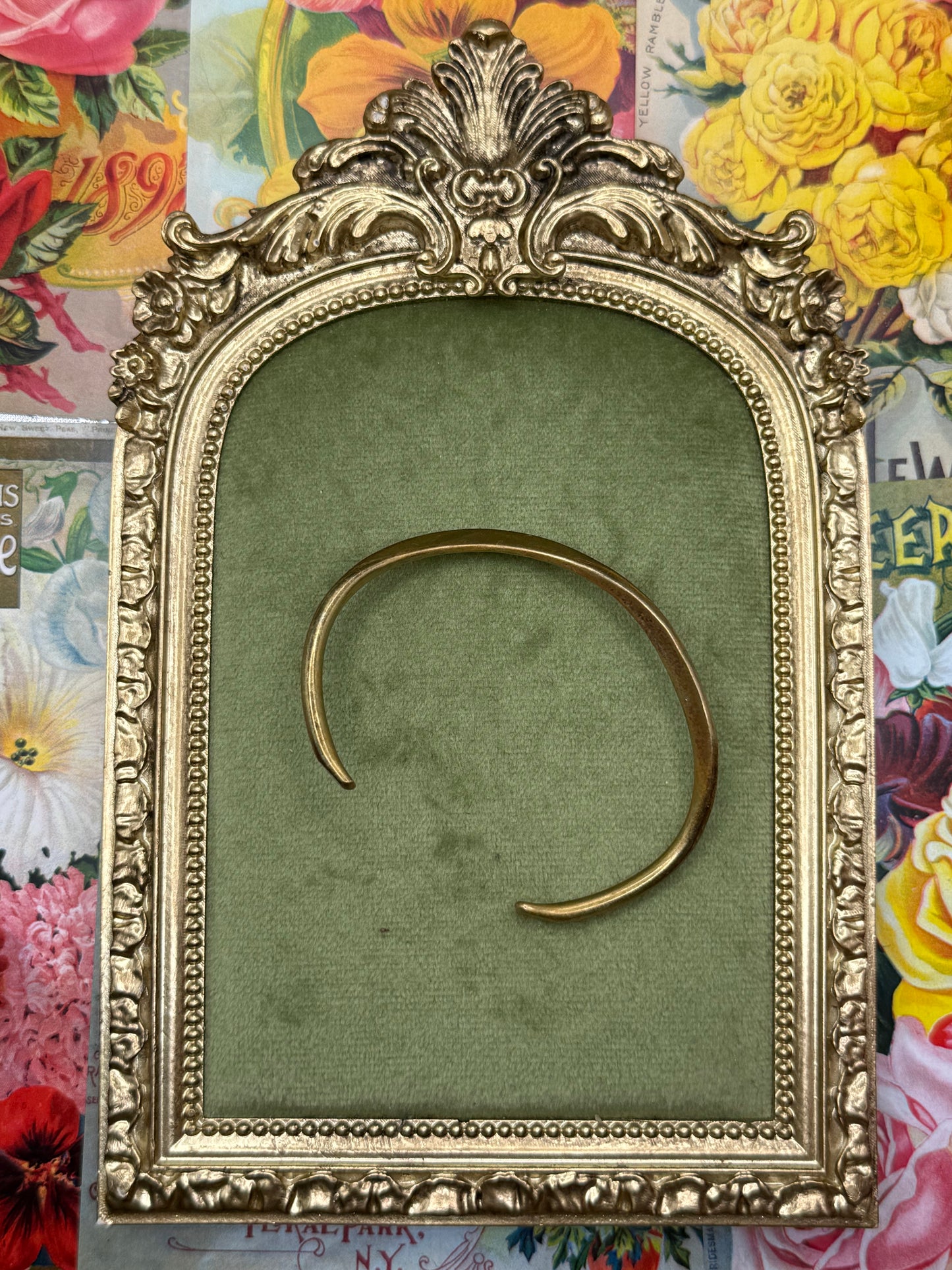 Vintage Gold / Bronze Tone Cuff Bracelet 6.5”