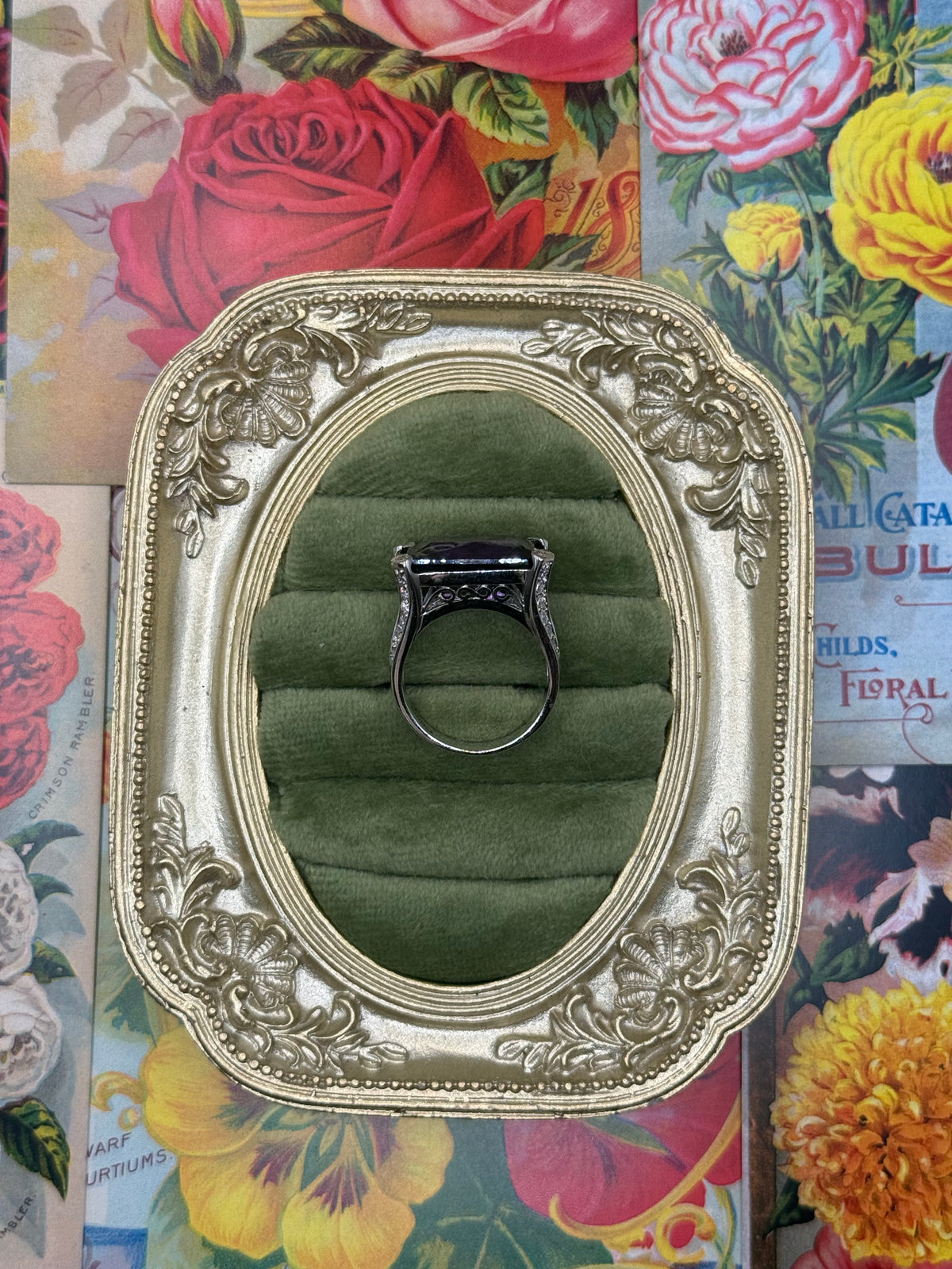 Vintage Silver Tone Old Stock Ring Size 8