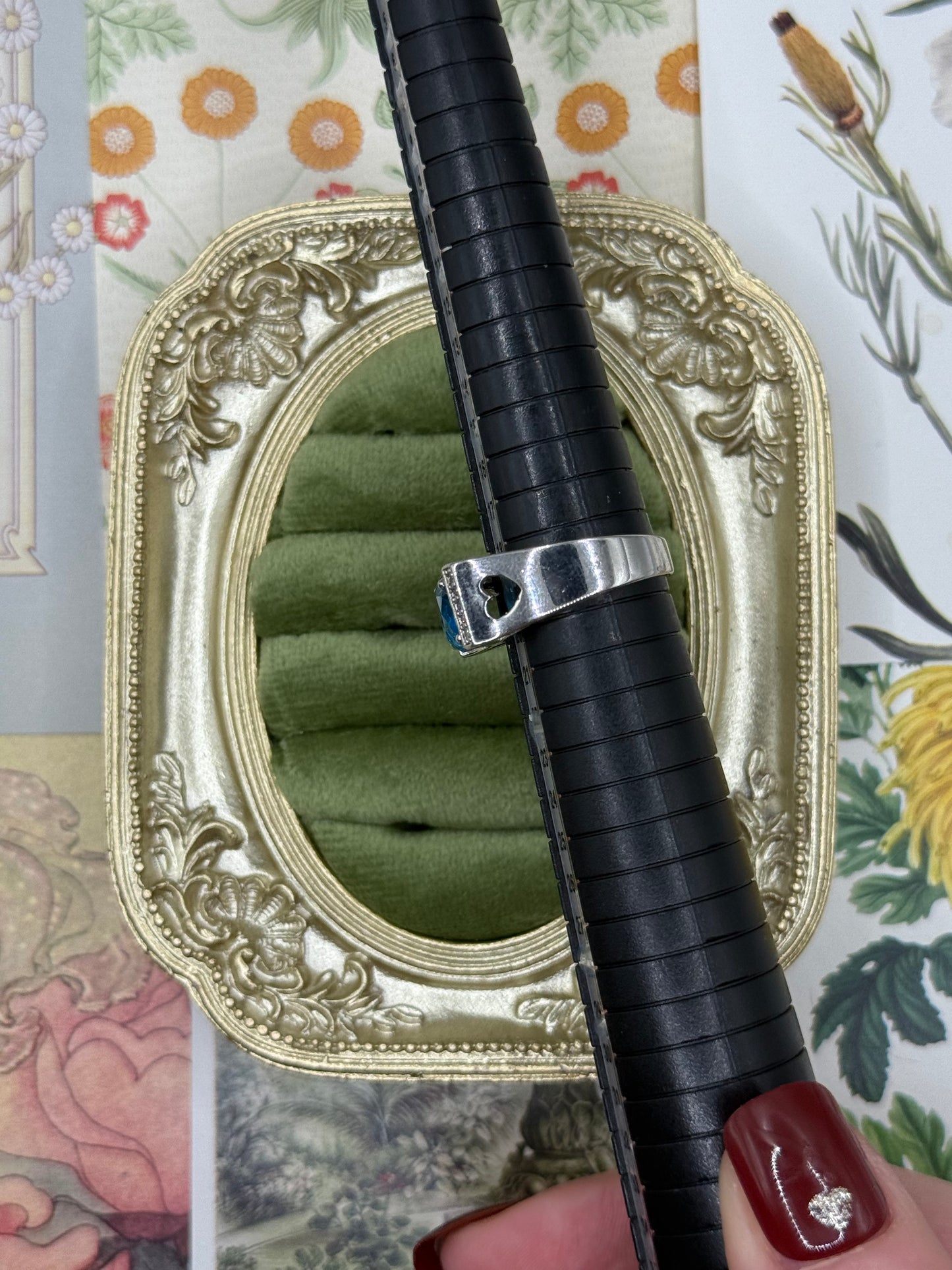 Vintage Silver Tone Blue Stone Ring Size 9