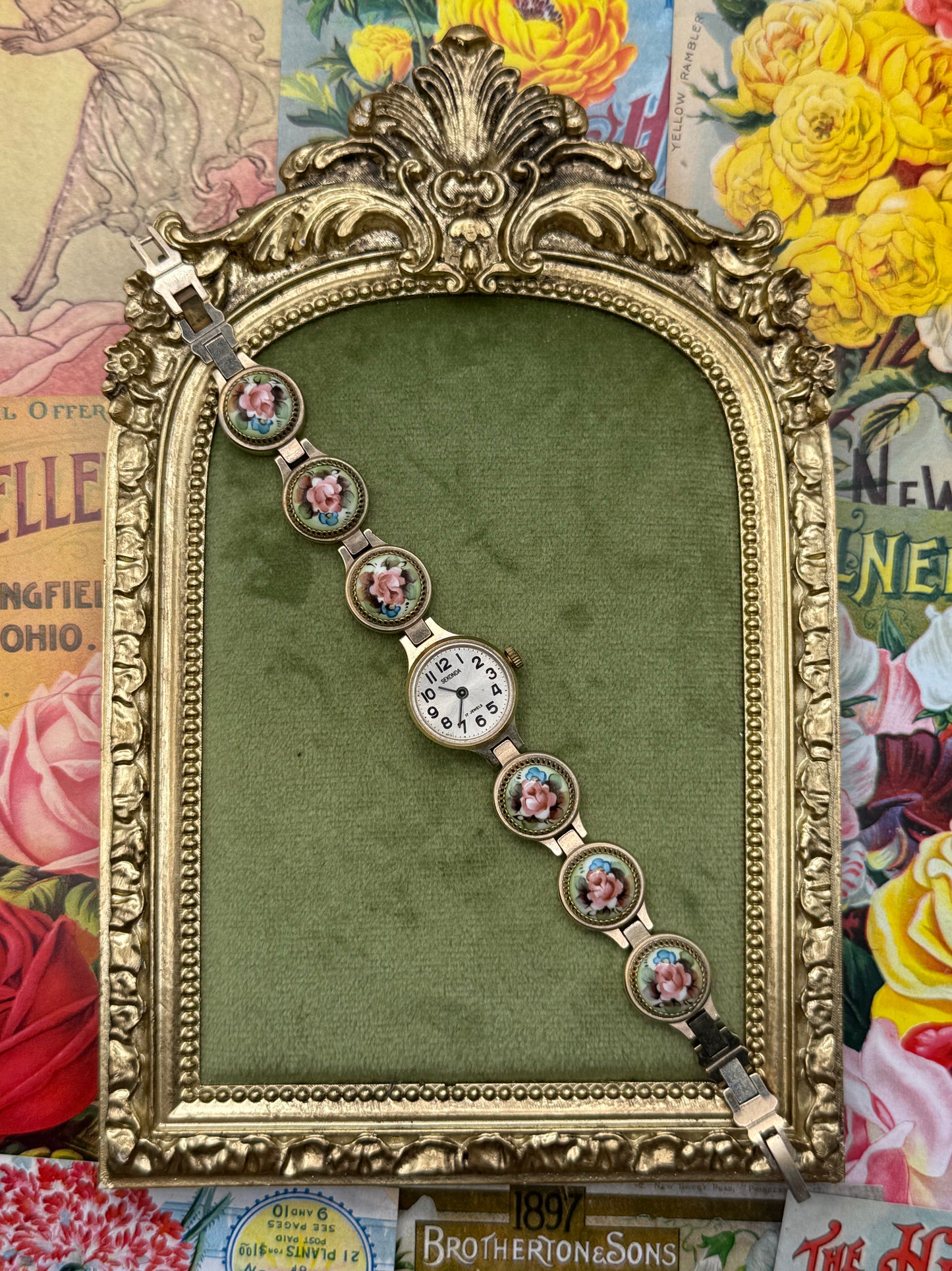 Working Vintage Soviet Hand Painted Wind Up Watch