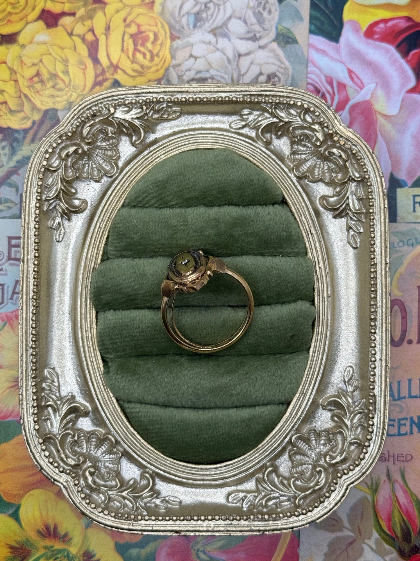 Vintage Gold Tone Avon Kensington Ring Size 8.75