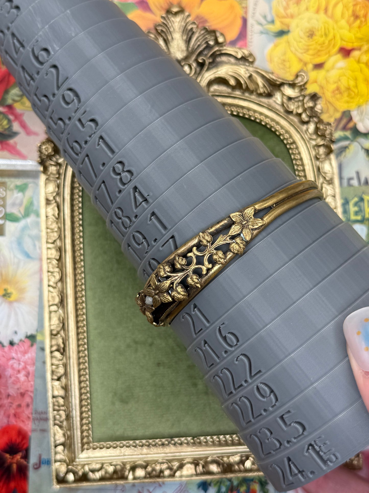 Vintage Gold / Brass Tone Victorian Revival Floral Bangle 8”