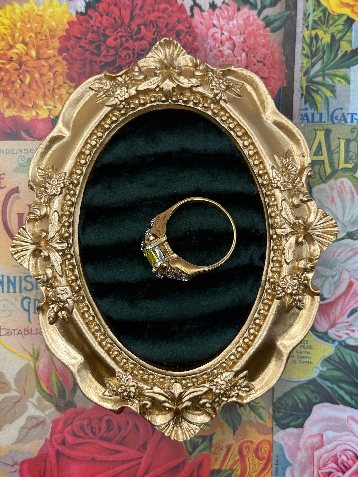 Vintage Gold Tone Old Stock Ring Size 10