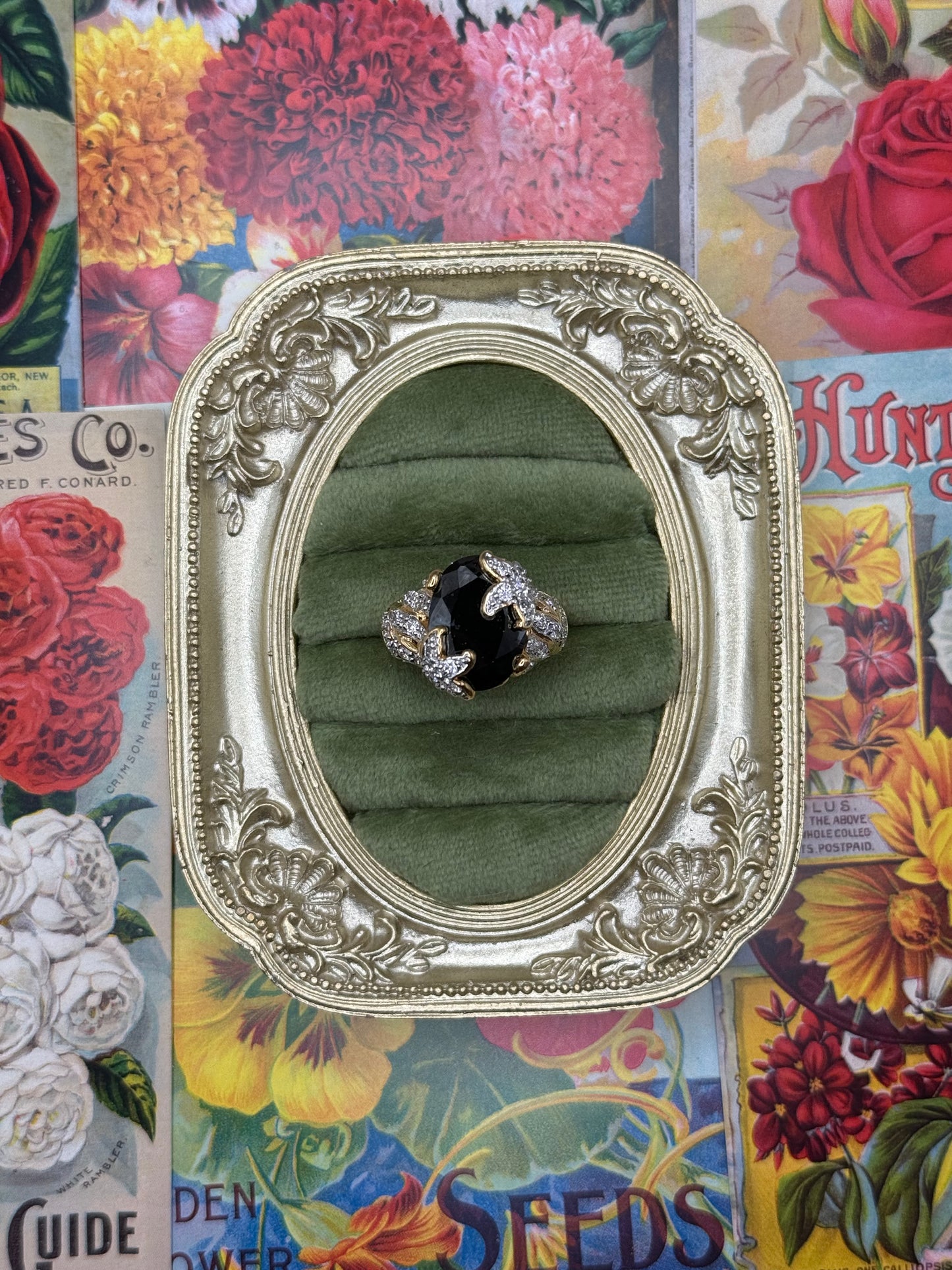 Vintage Gold Tone Old Stock Ring Size 9