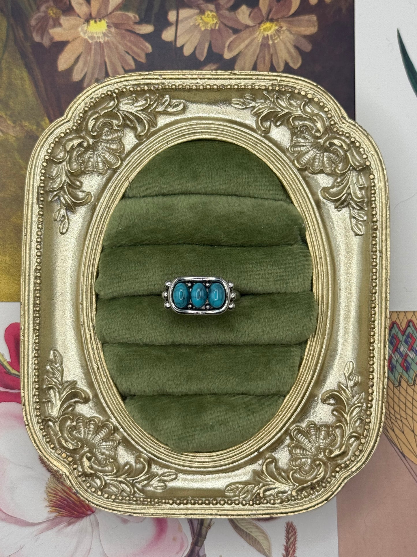 Vintage Silver Tone Avon Ring Size 5.5