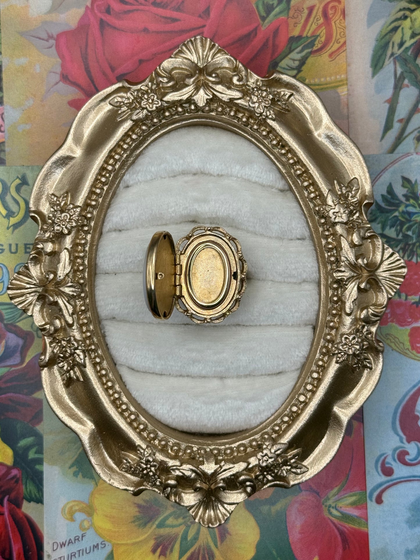 Vintage Gold Tone Avon Locket Ring Size 7