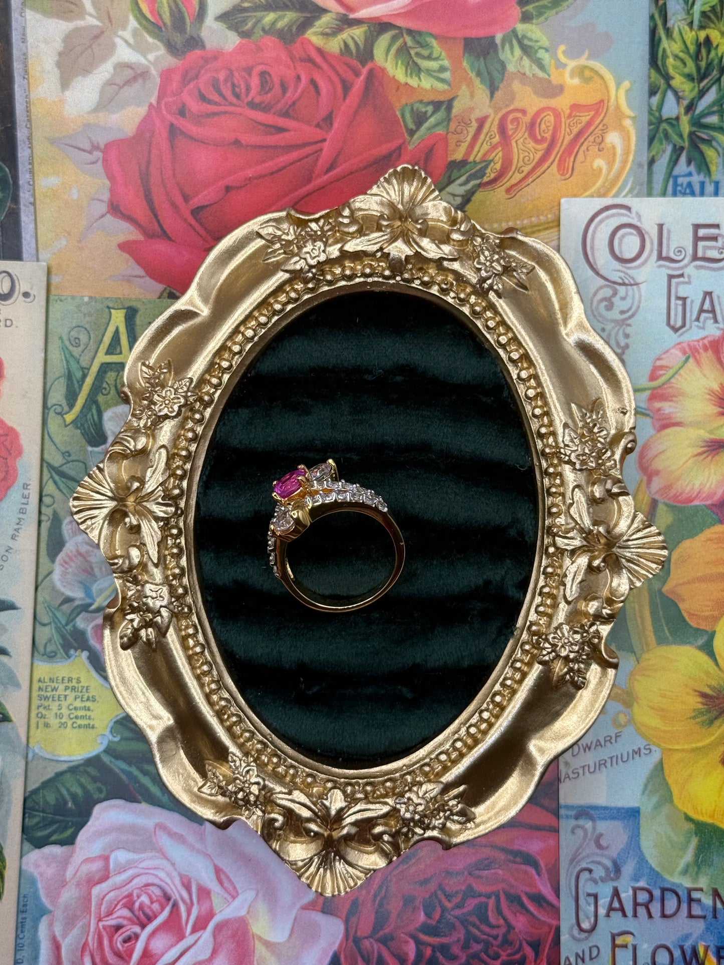 Vintage Gold Tone Old Stock Ring Size 7