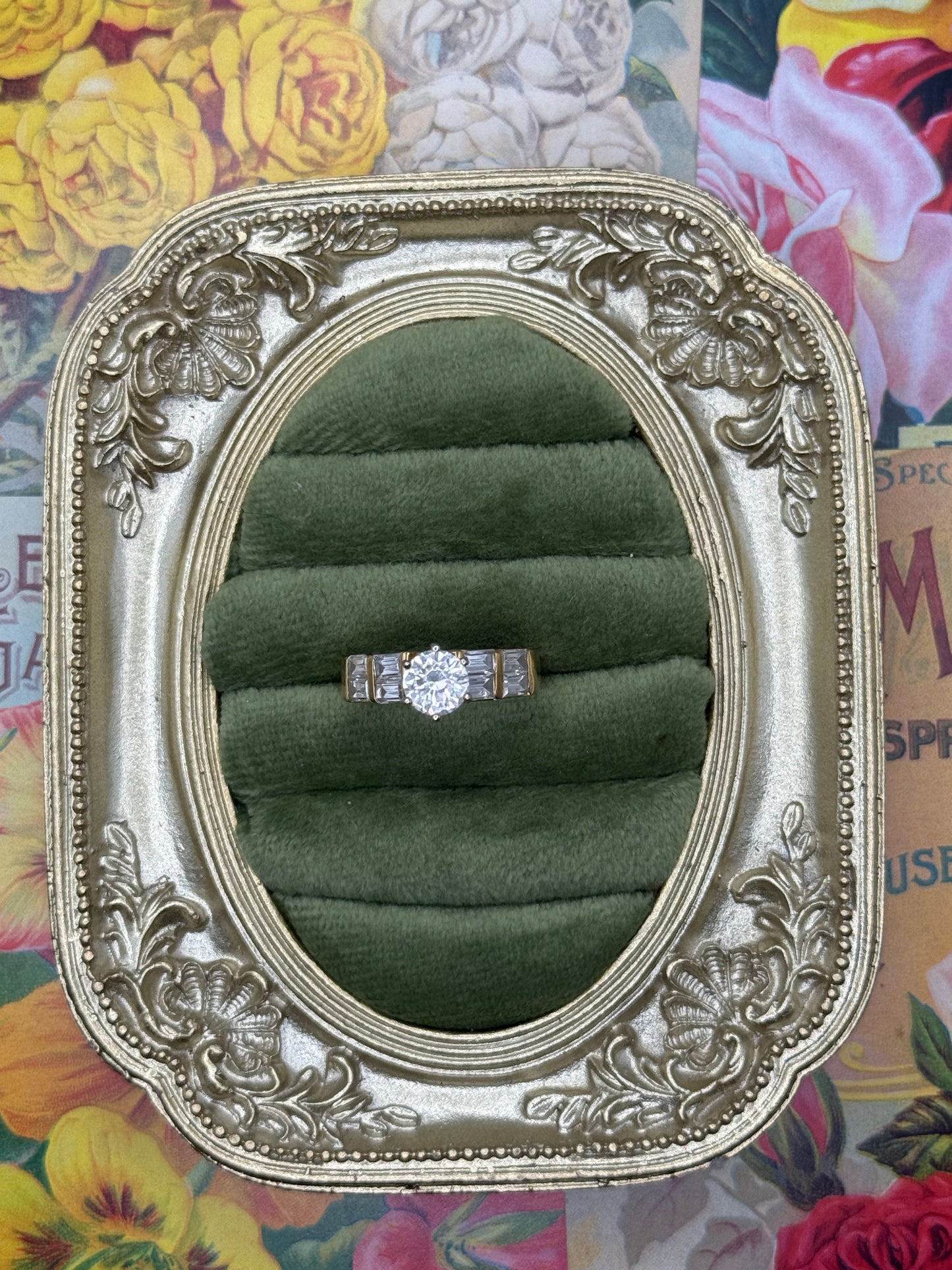Vintage Gold Tone Ring Size 8