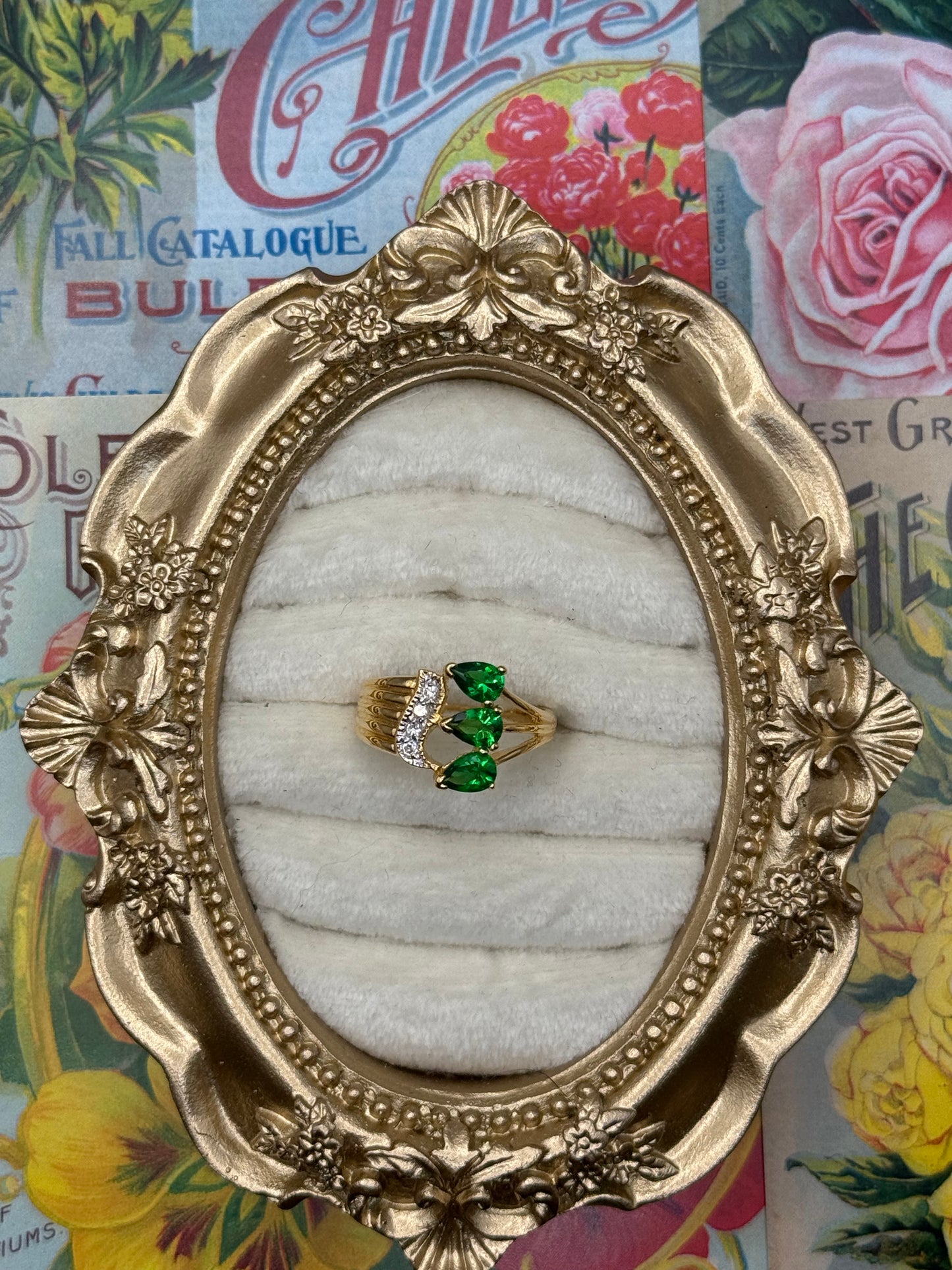 Vintage Gold Tone Green Stone Ring Size 8