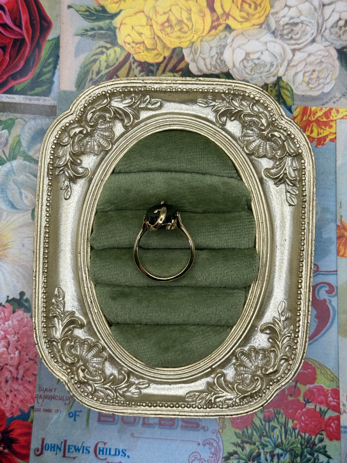 Vintage Gold Tone Avon Nightflower Ring Size 6