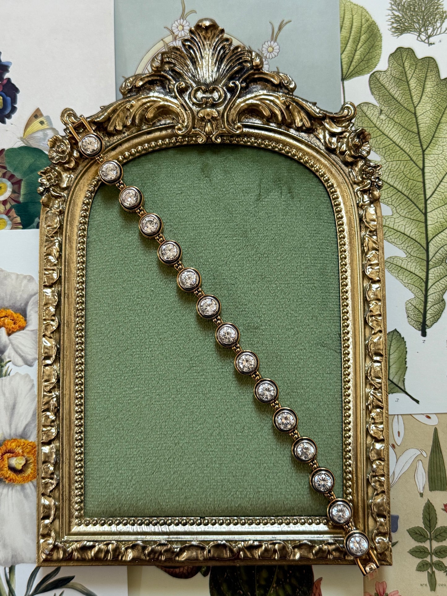 Vintage Gold Tone Dainty Bracelet