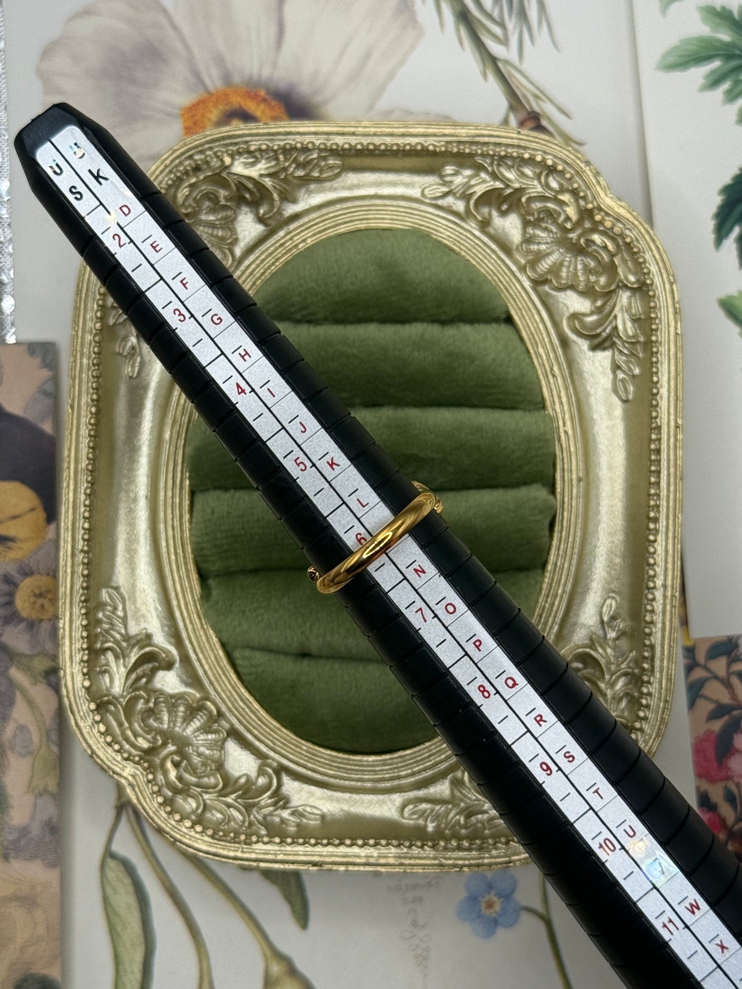 Vintage Gold Tone Avon Pearl Ring Size 6