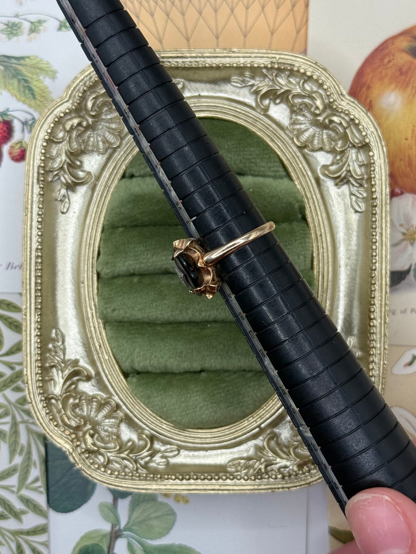 Vintage 10k Gold Victorian Style Ring Size 6.5