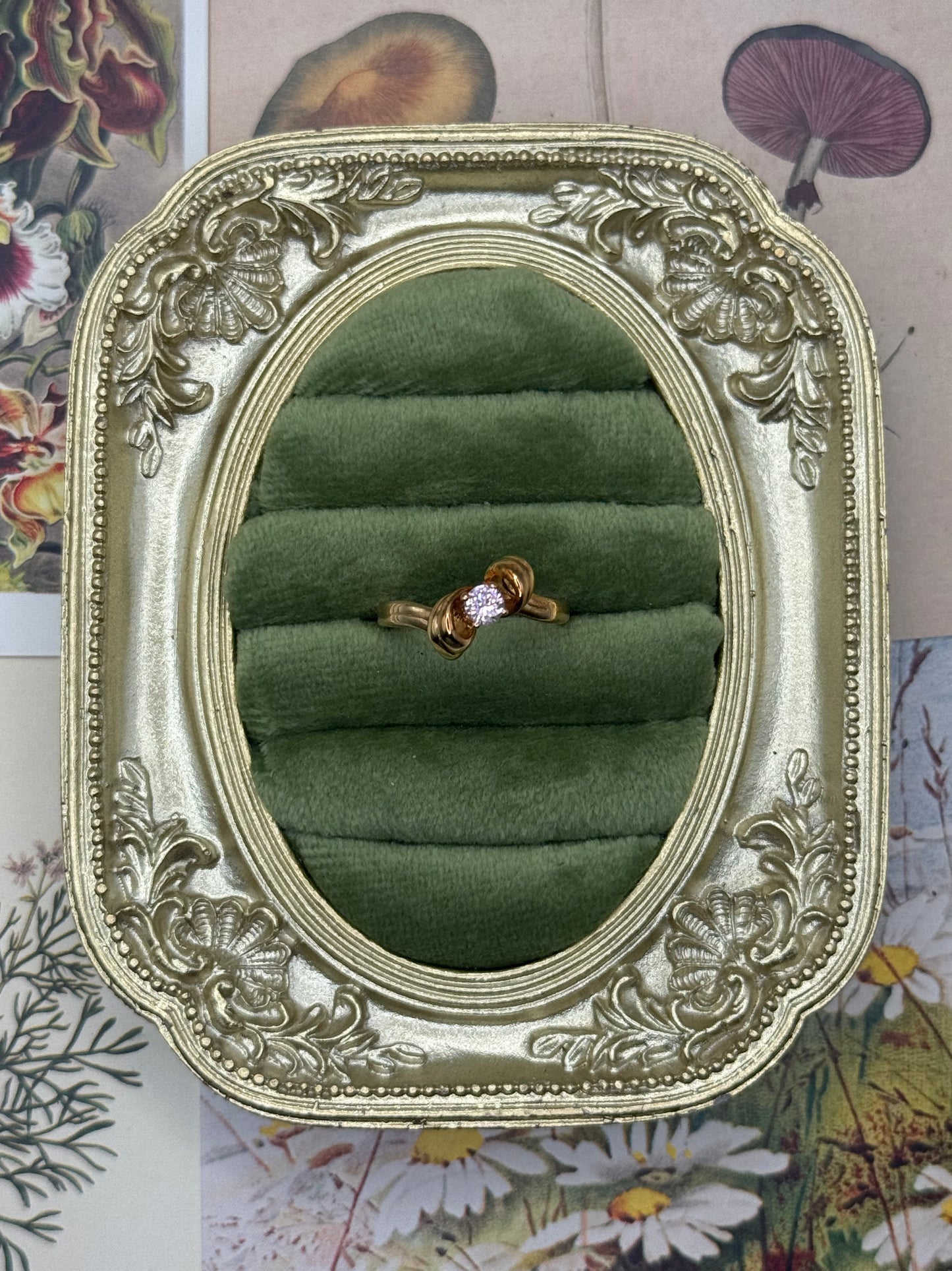 Vintage Gold Tone Pink Stone Ring Size 8