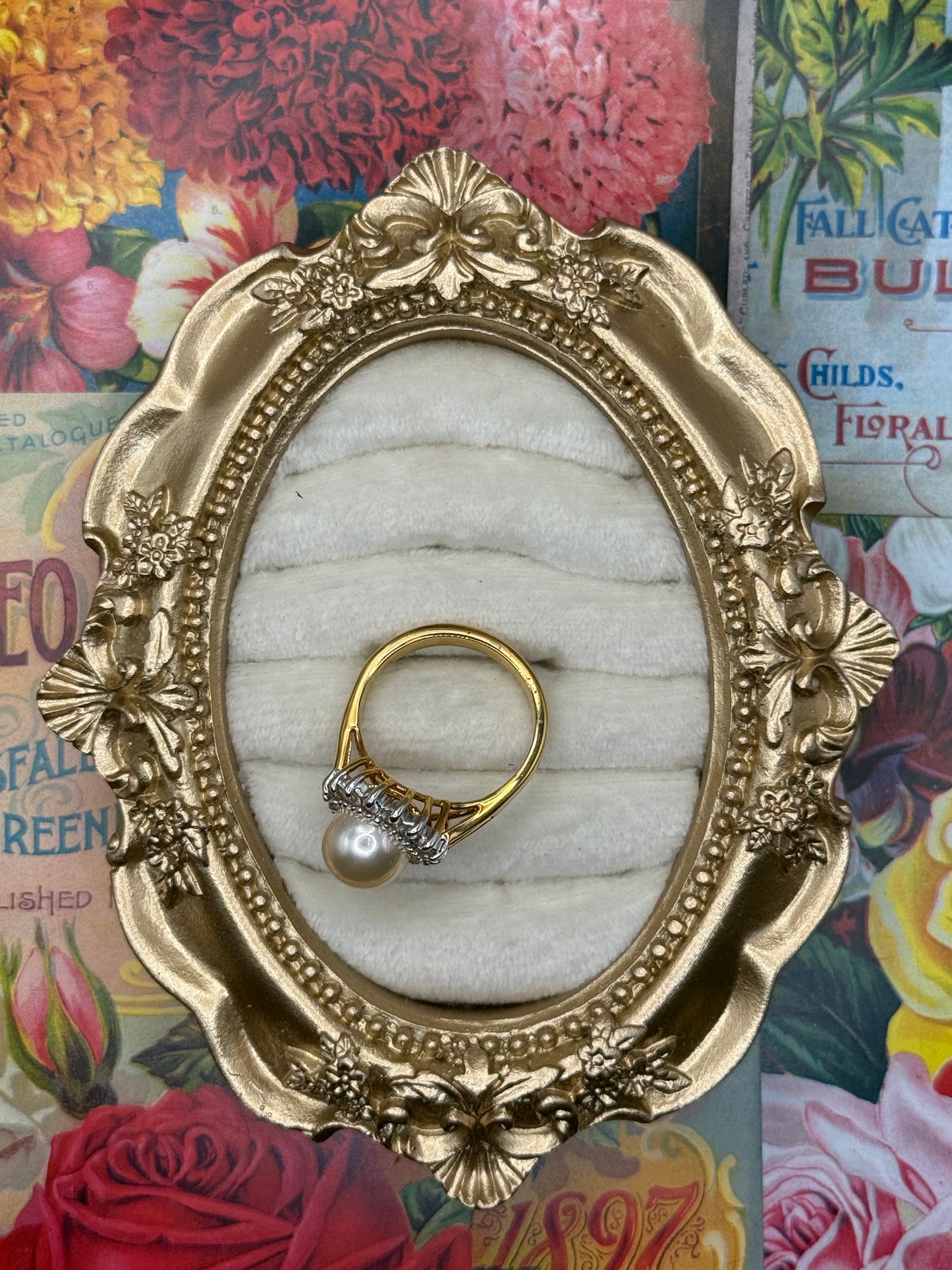 Vintage Gold Tone Pearl Ring Size 9