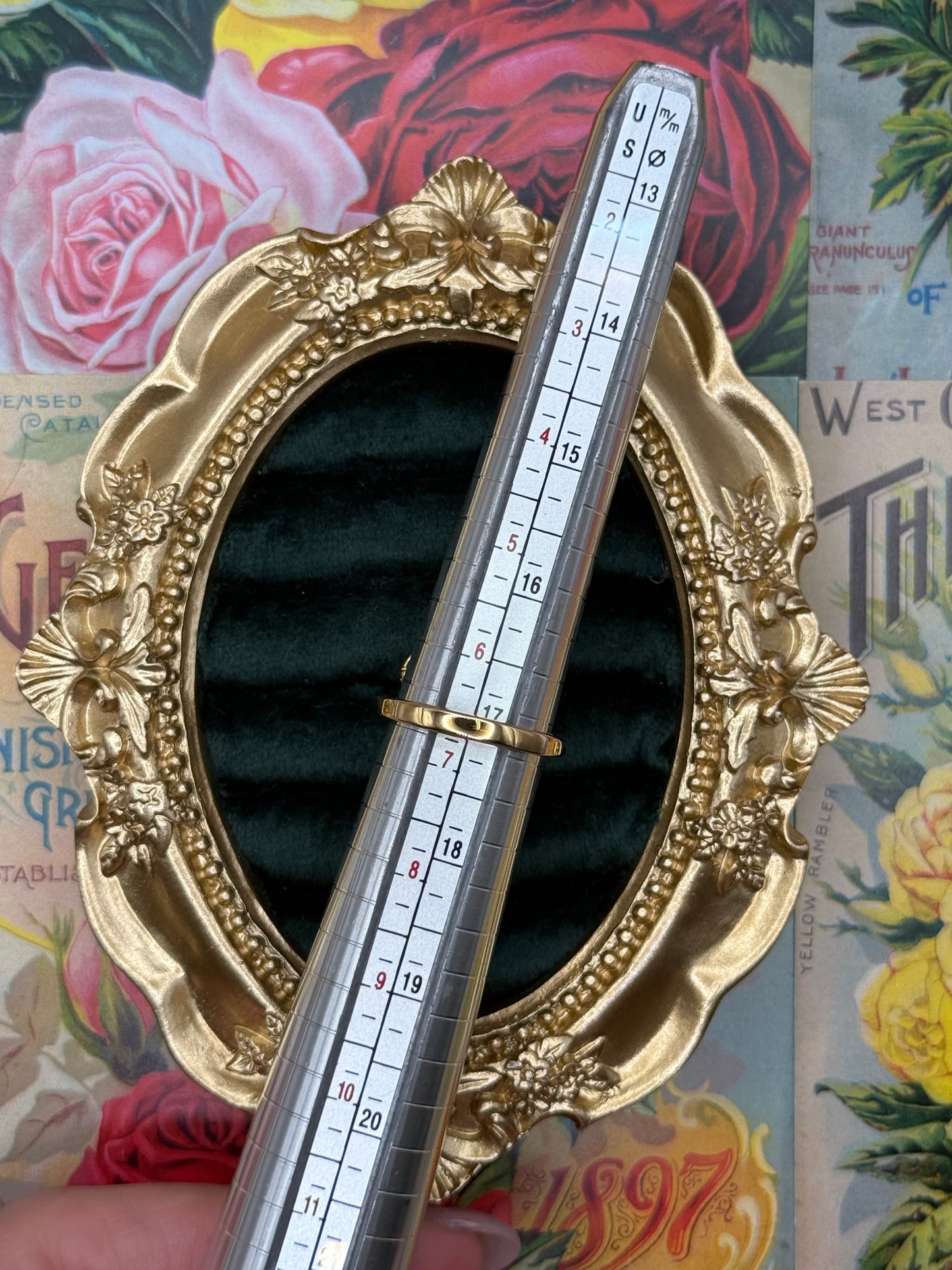 Vintage Gold Tone Old Stock Ring Size 6.75