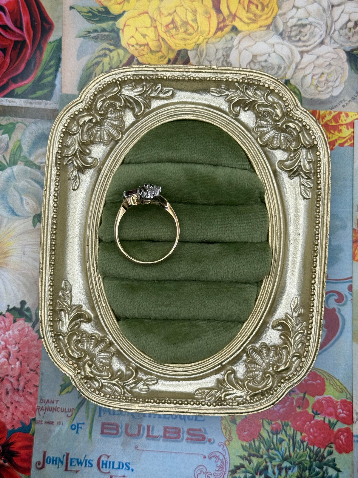 Vintage Gold Tone Purple Stone Ring Size 8