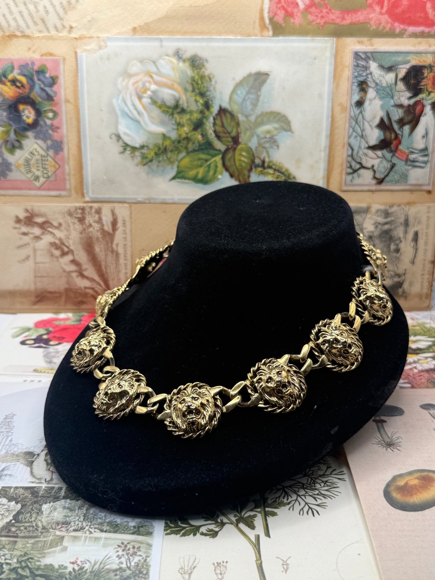 Vintage Gold Tone Chunky Lion Necklace