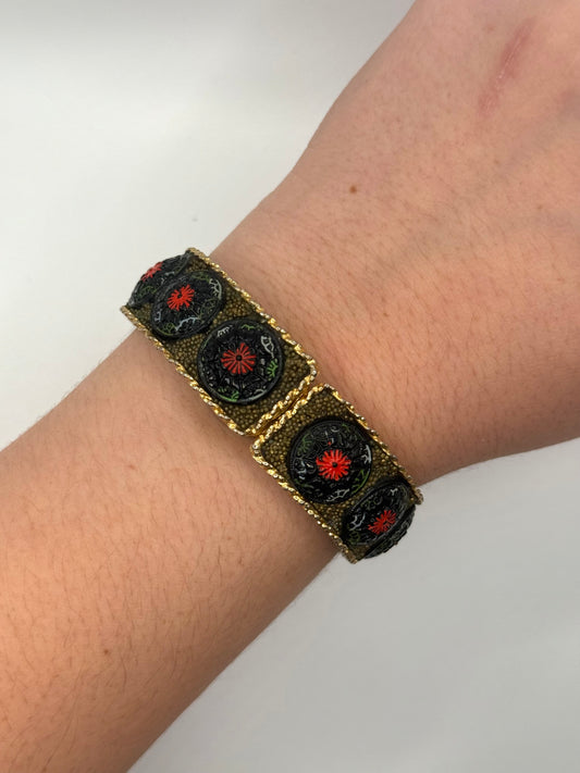 working gold tone wind up caravelle by bulova peek a boo watch