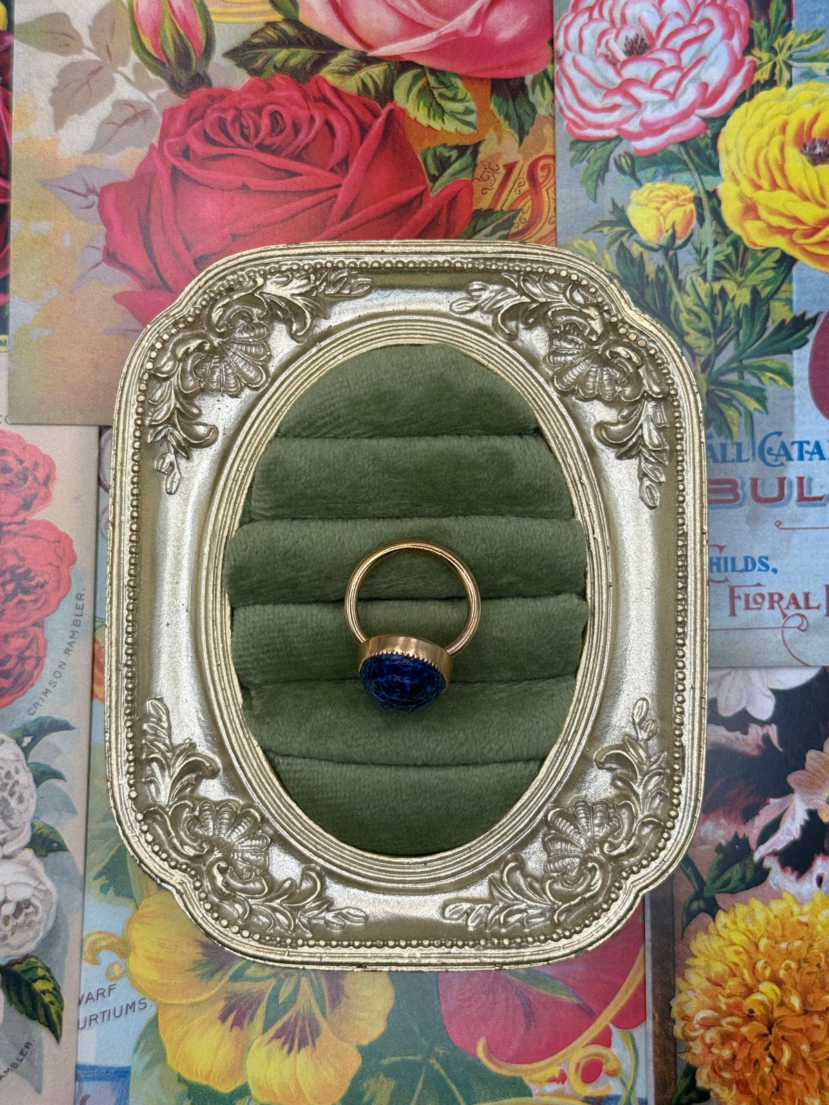 Vintage Gold Tone Speckled Scarab Ring Size 5.5