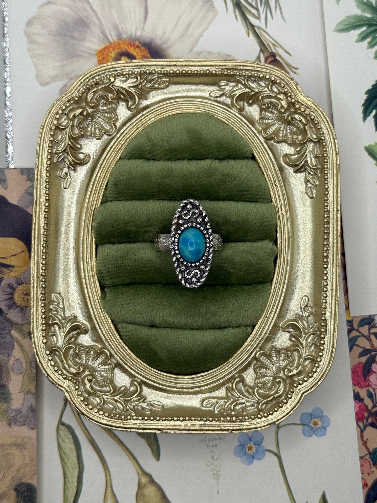 Vintage Silver Tone Gemstone Ring Size 8