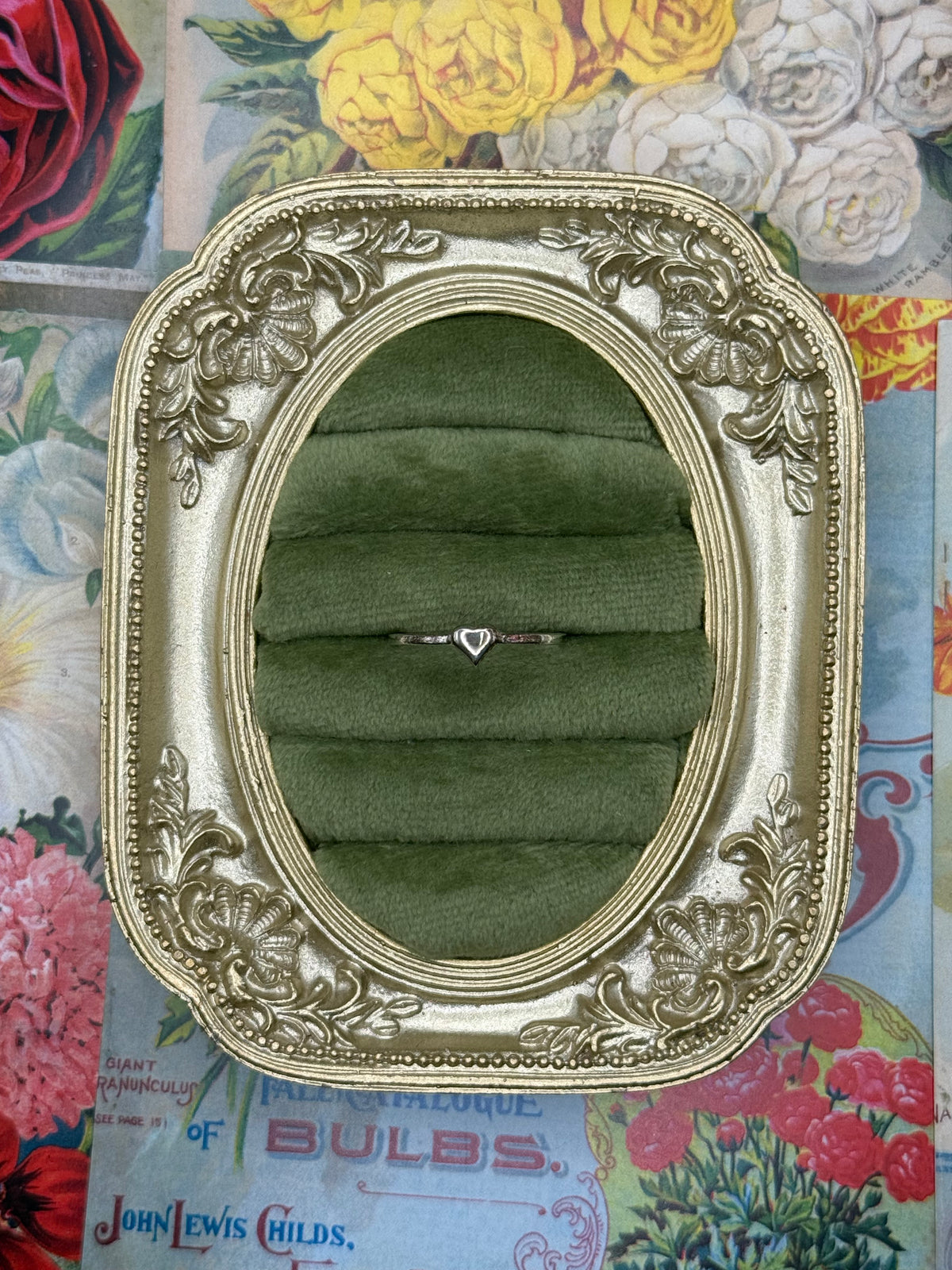 Vintage Silver Tone Avon Dainty Heart Ring Size 9
