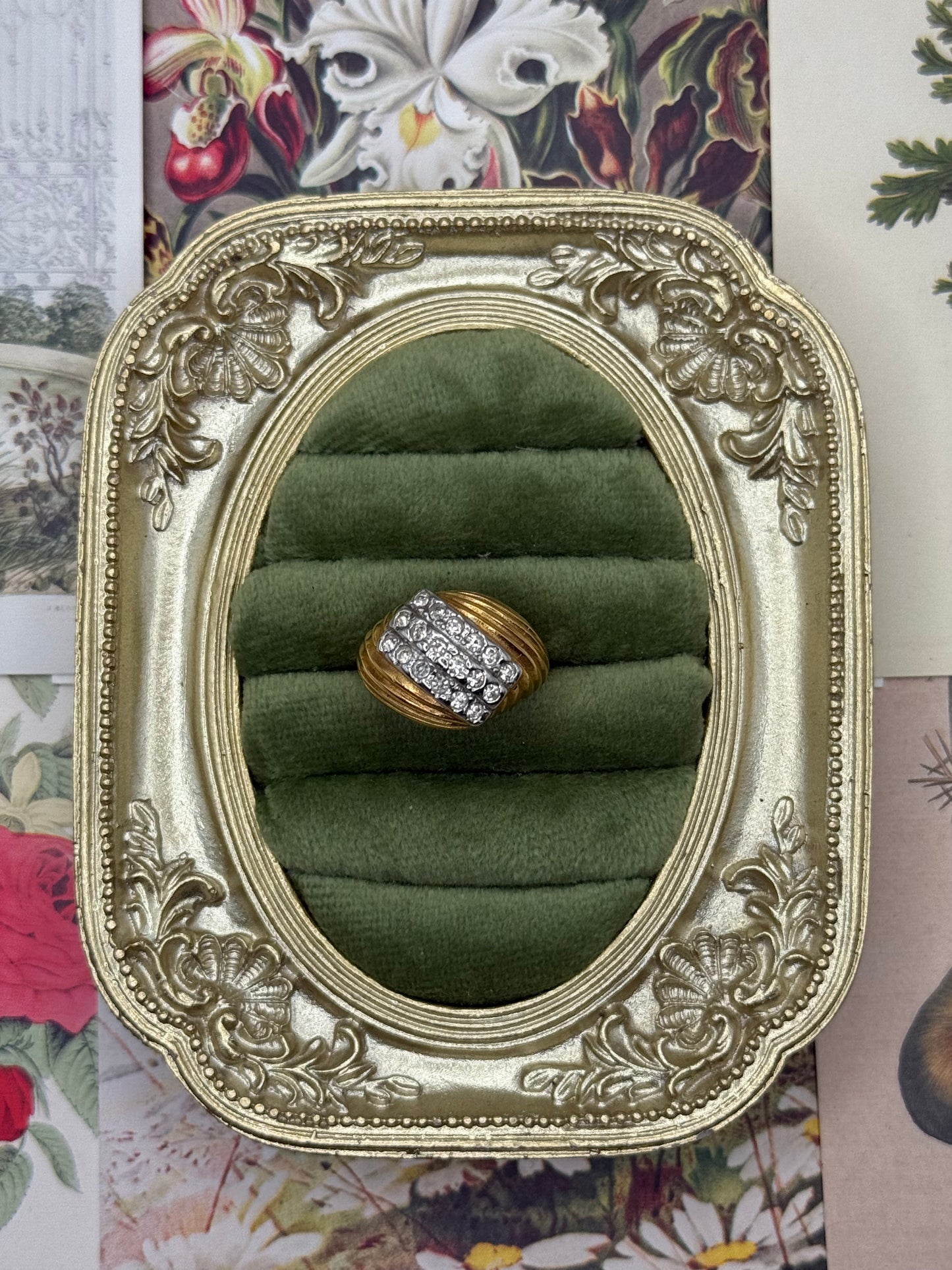 Vintage Gold Tone Old Stock Gemstone Ring Size 7.25
