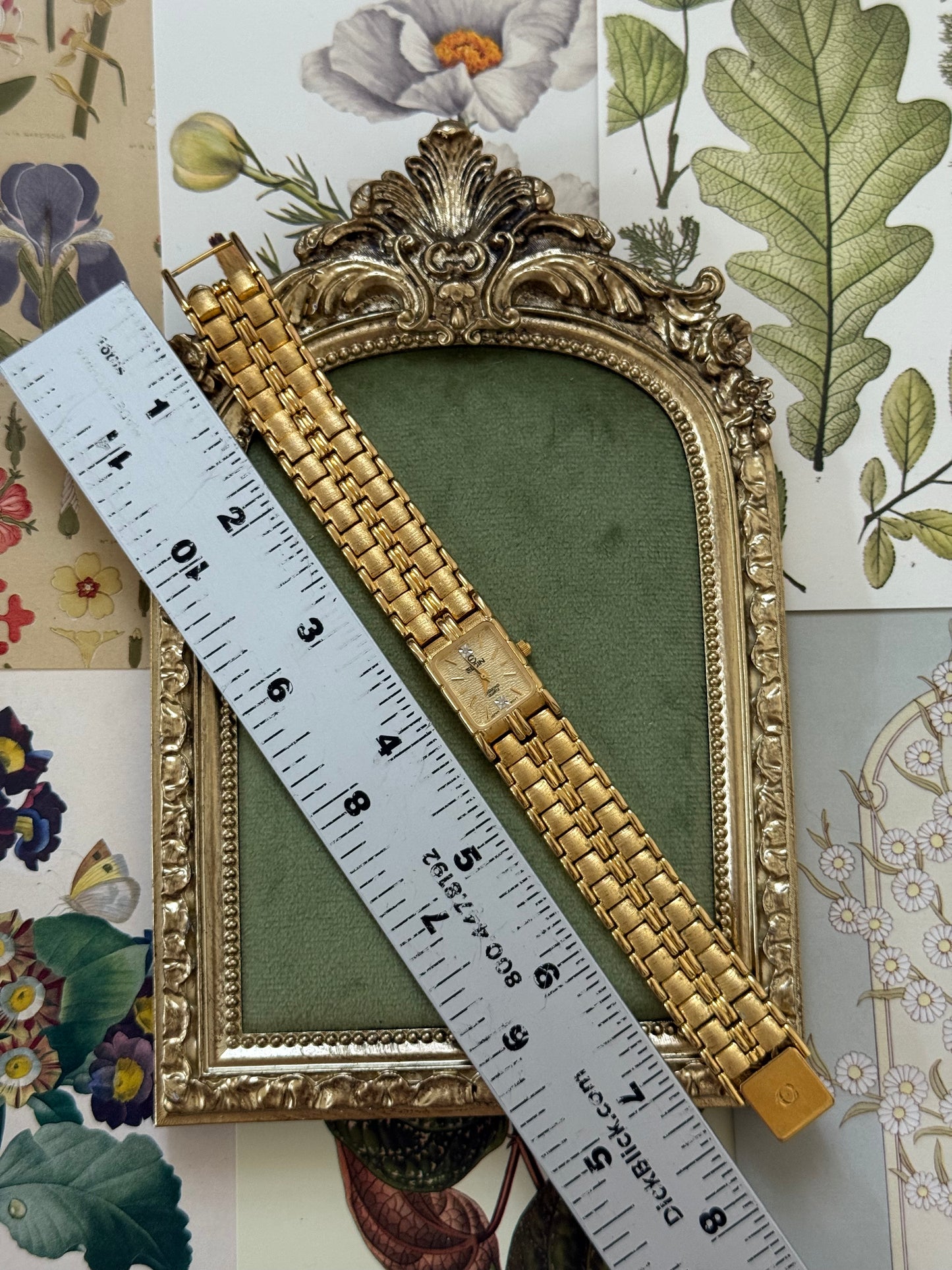 Working Vintage Gold Tone Chunky Watch