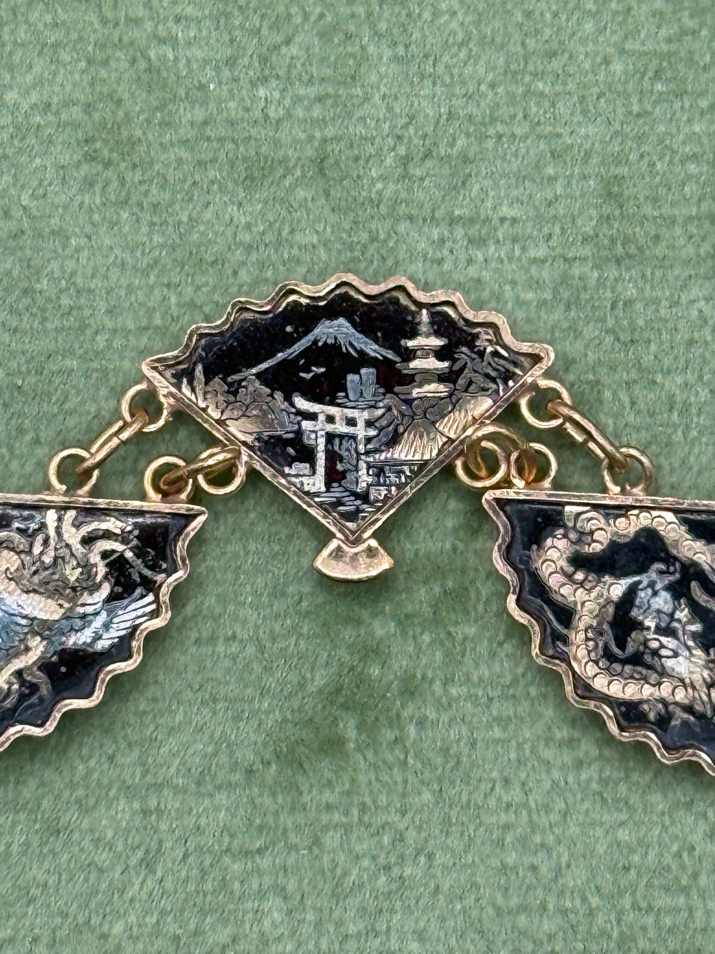 Vintage Gold tone Japanese Damascene Bracelet (Shiny) 6.5”