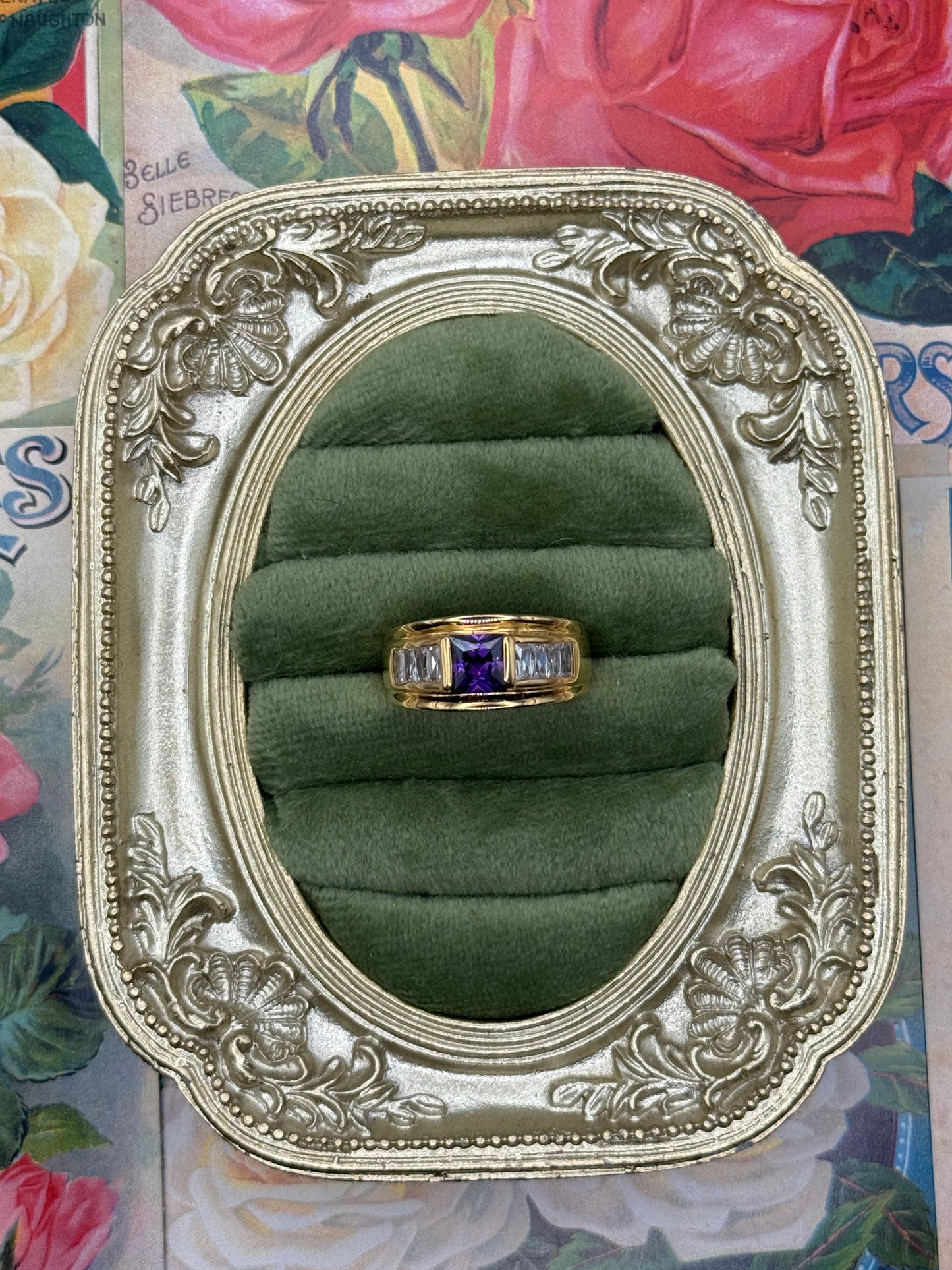 Vintage Gold Tone Old Stock Gemstone Ring Size 9
